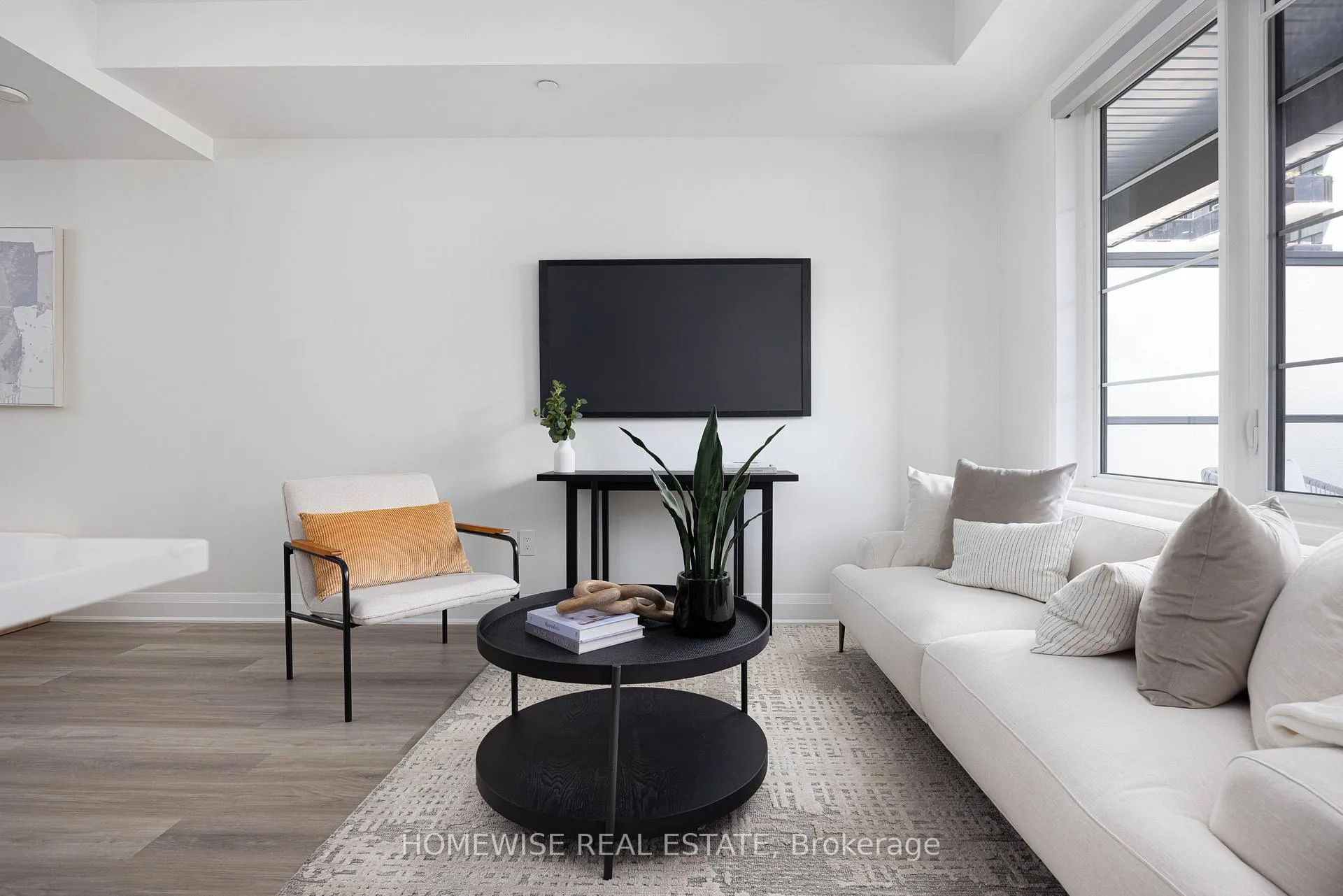 Photo 5 of Unit 9, 600 Brookdale Avenue, Toronto, Bedford Park-Nortown — HOMEH