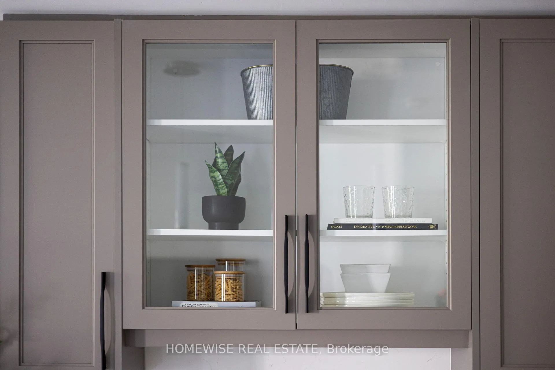 Photo 13 of Unit 9, 600 Brookdale Avenue, Toronto, Bedford Park-Nortown — HOMEH
