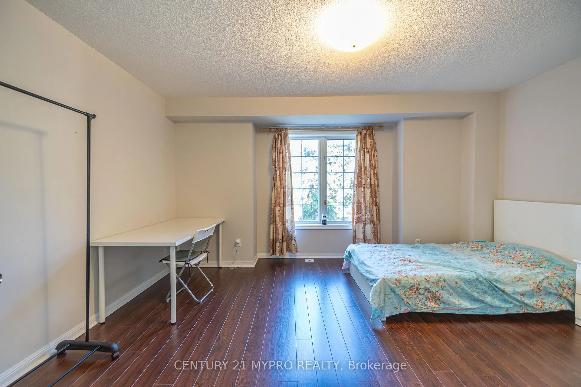 Photo 6 of Unit 11, 1 Alpen Way, Markham, Unionville — HOMEH