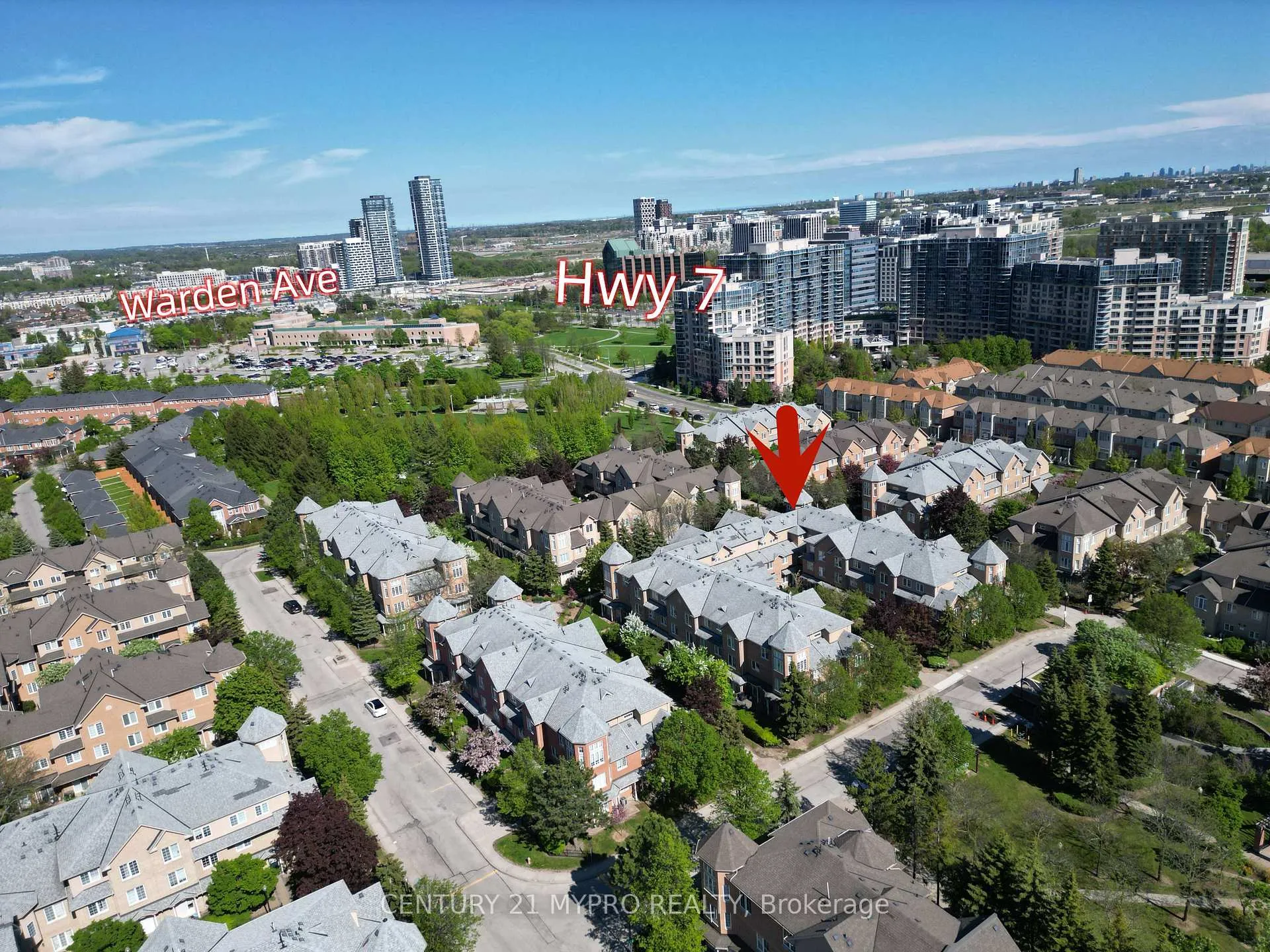 Photo 9 of Unit 11, 1 Alpen Way, Markham, Unionville — HOMEH