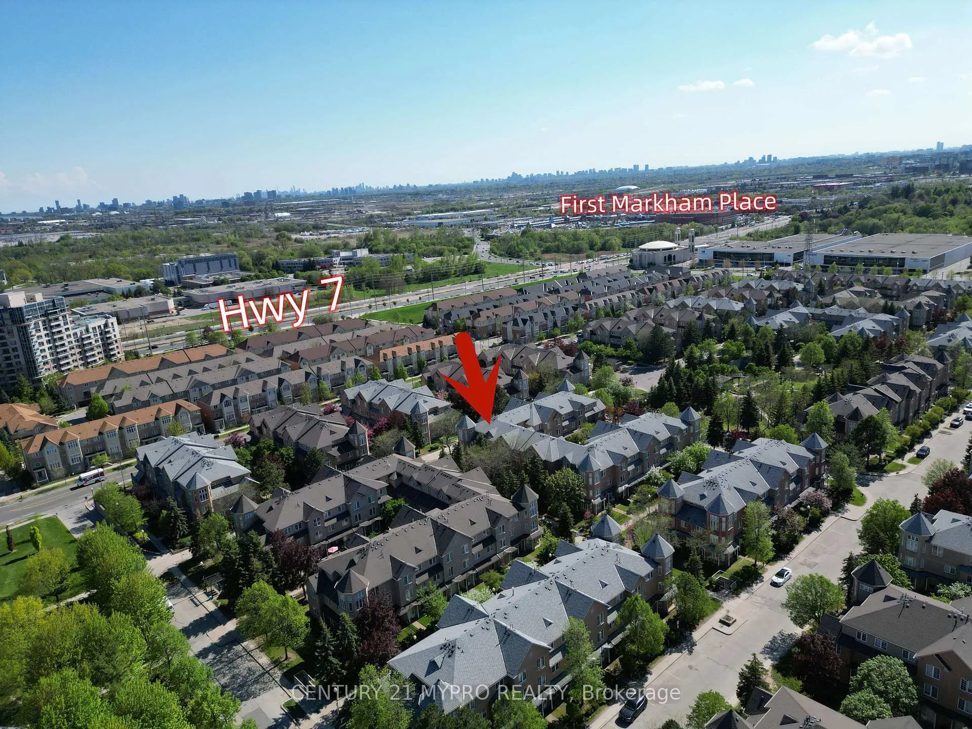 Photo 10 of Unit 11, 1 Alpen Way, Markham, Unionville — HOMEH