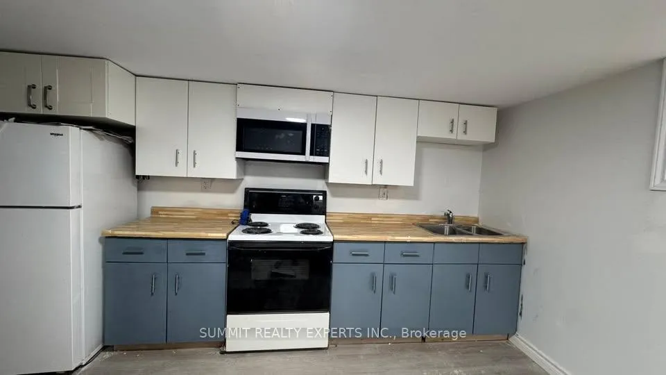 Photo 5 of 24 parkway Crescent, Clarington, Bowmanville — HOMEH
