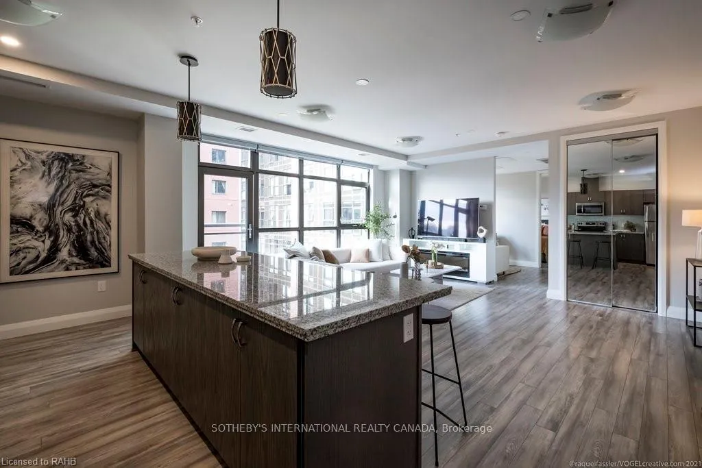 Photo 4 of Unit 716, 118 King Street E, Hamilton, Beasley — HOMEH