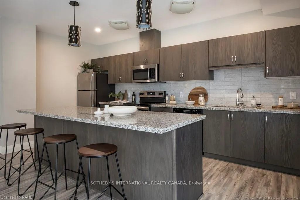 Photo 10 of Unit 716, 118 King Street E, Hamilton, Beasley — HOMEH