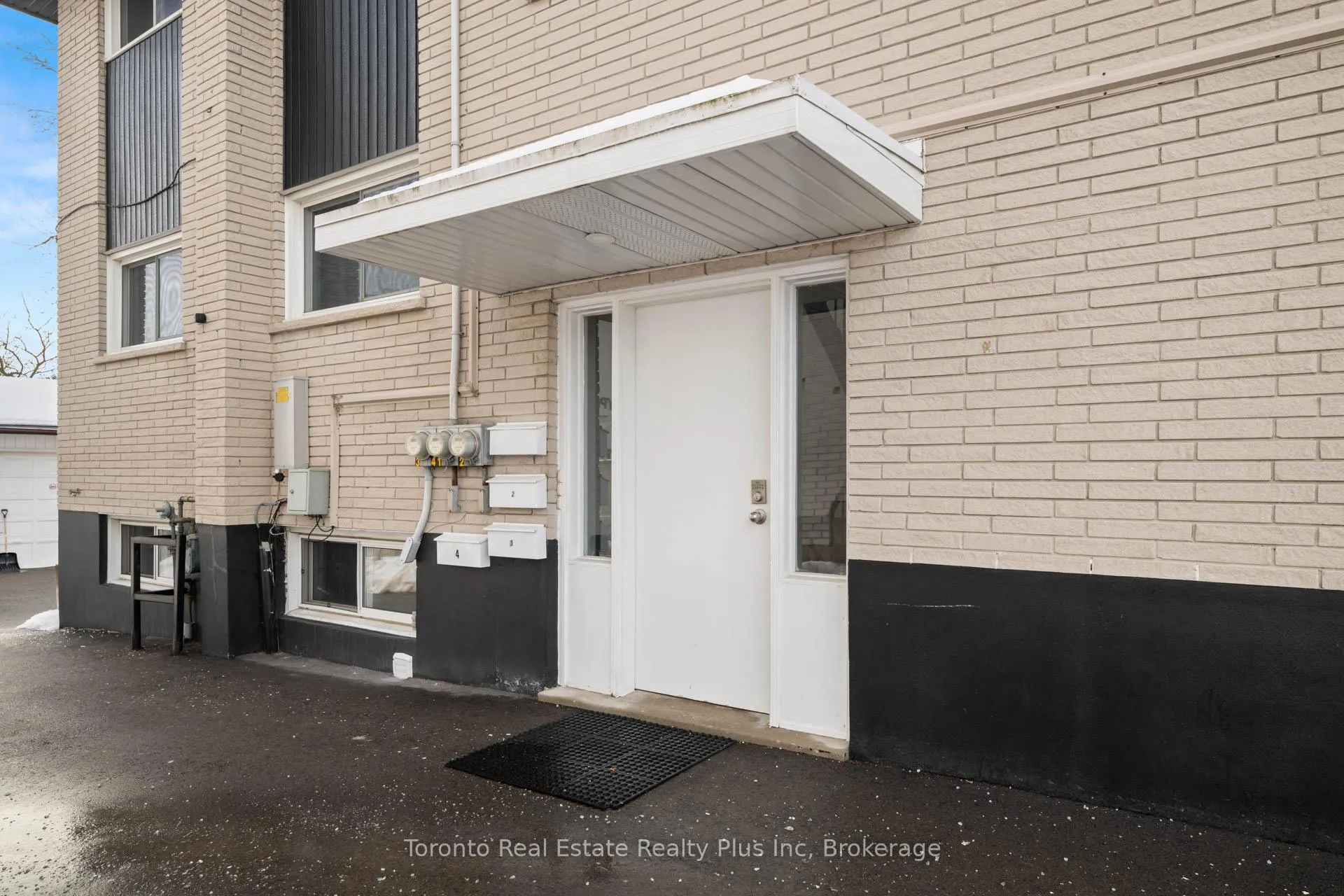 Photo 5 of 77 Second Avenue, Kitchener — HOMEH