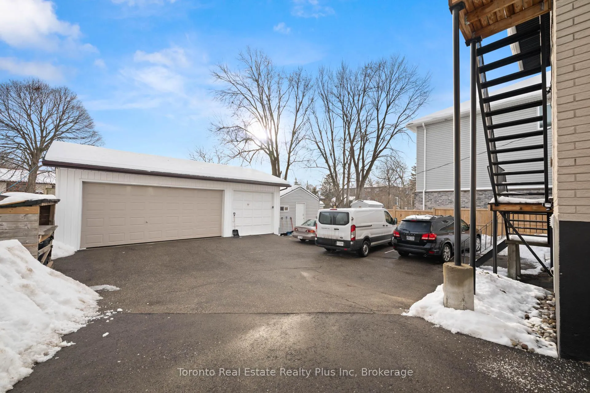 Photo 6 of 77 Second Avenue, Kitchener — HOMEH