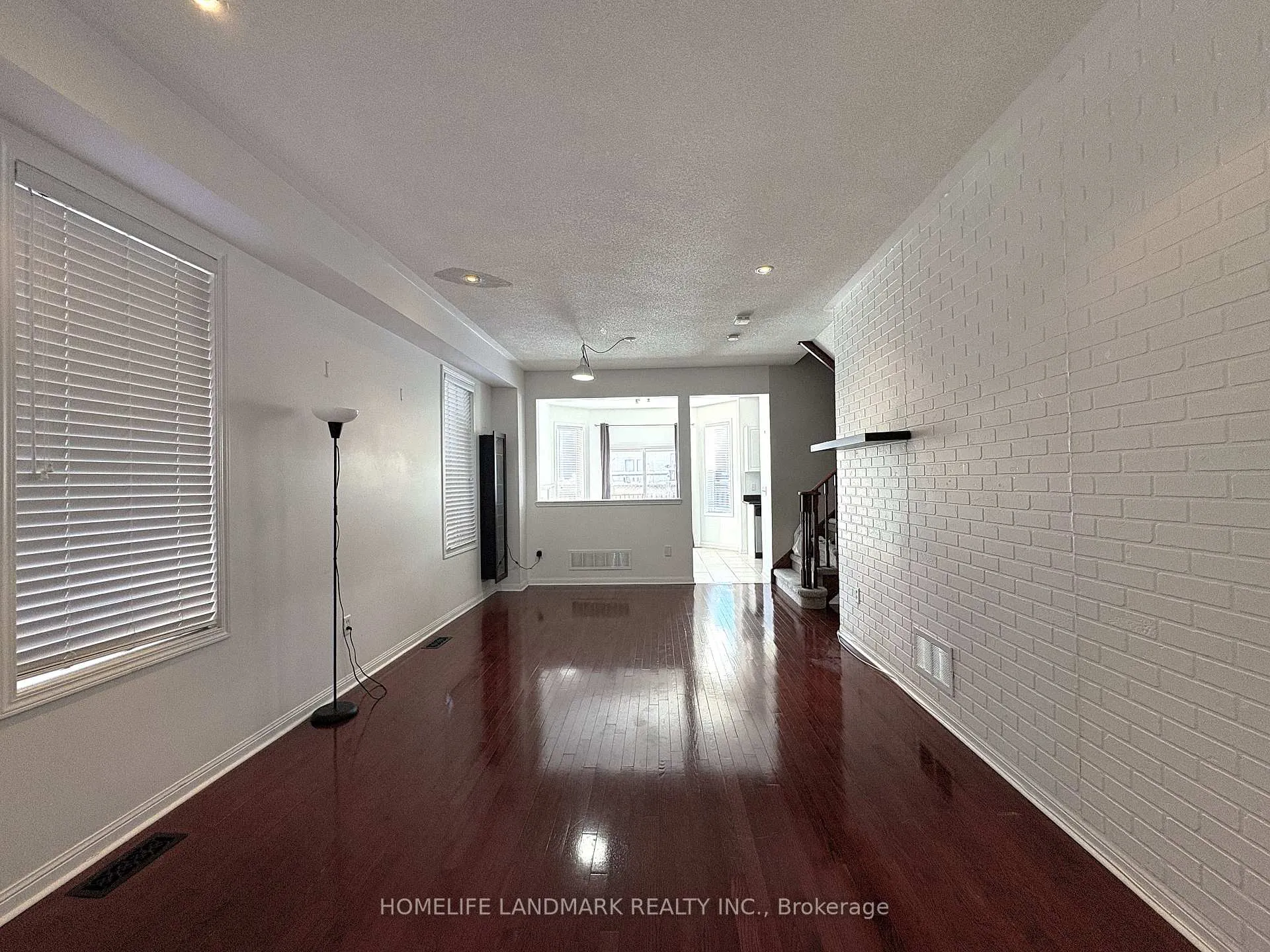 Photo 6 of 27 Devonwood Drive, Markham, Berczy — HOMEH