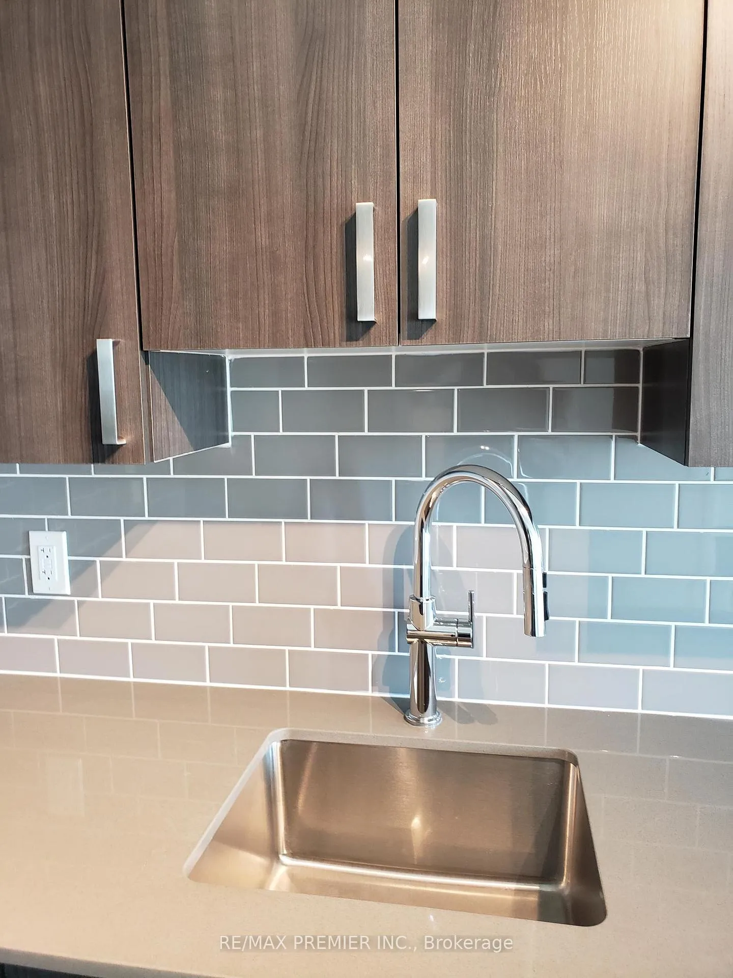 Photo 15 of Unit 1003, 1455 Celebration Drive, Pickering, Bay Ridges — HOMEH