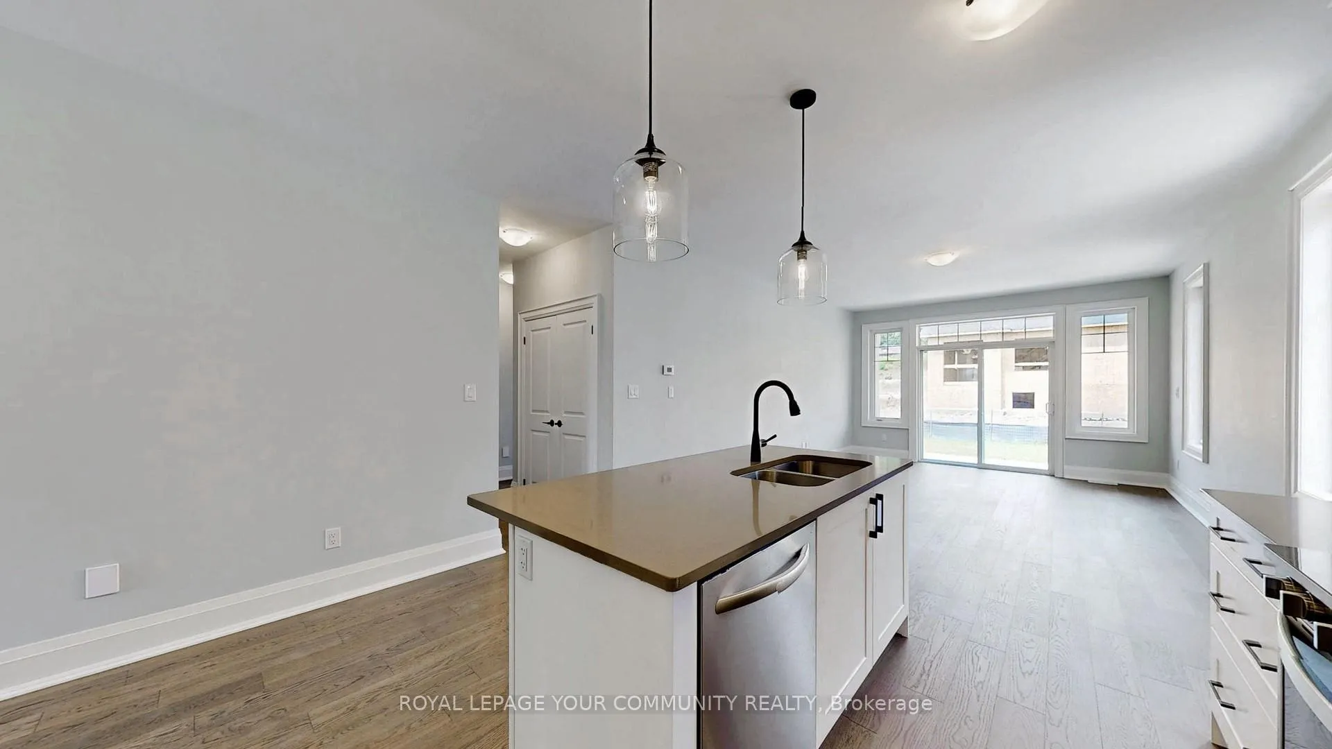 Photo 7 of 518 Bayport Boulevard, Midland — HOMEH
