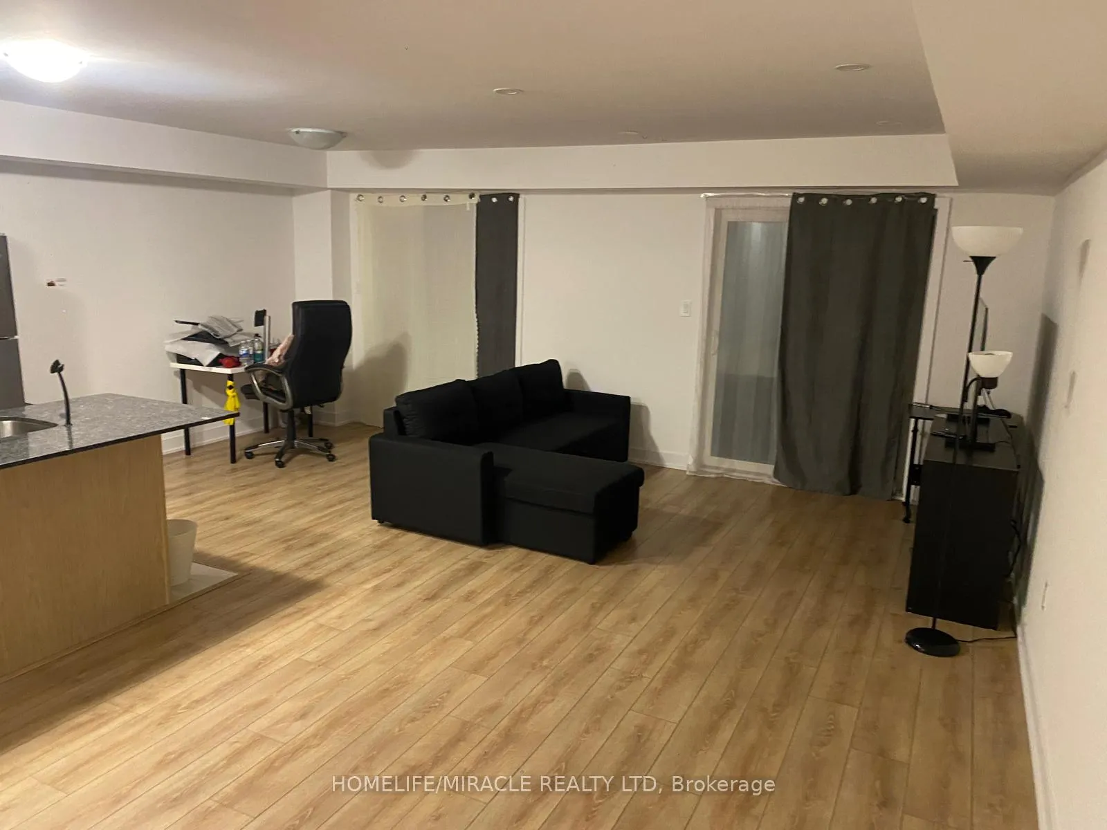 Photo 3 of Unit 2, 53 Pumpkin Corner Crescent, Barrie, Rural Barrie Southeast — HOMEH