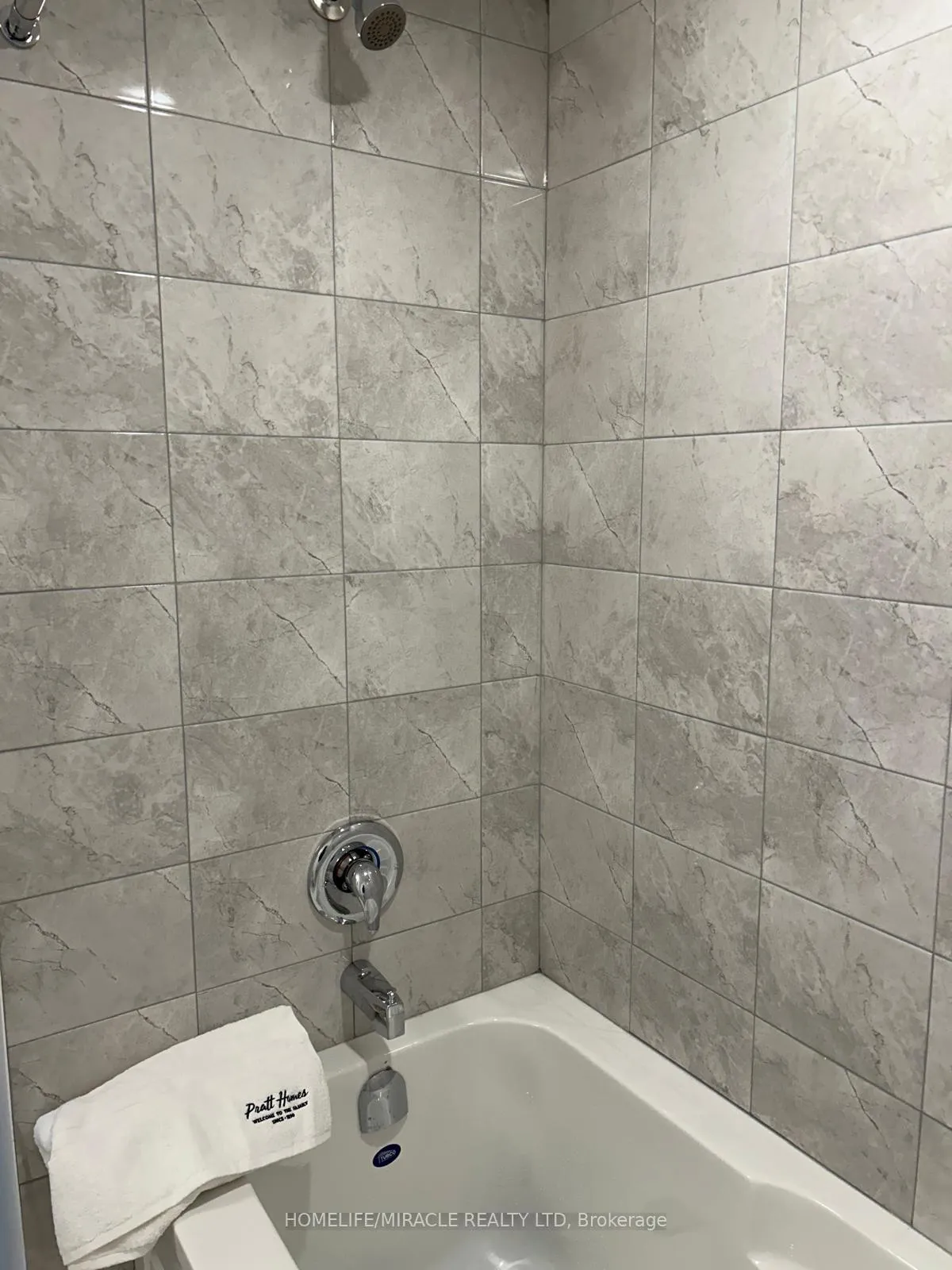 Photo 11 of Unit 2, 53 Pumpkin Corner Crescent, Barrie, Rural Barrie Southeast — HOMEH