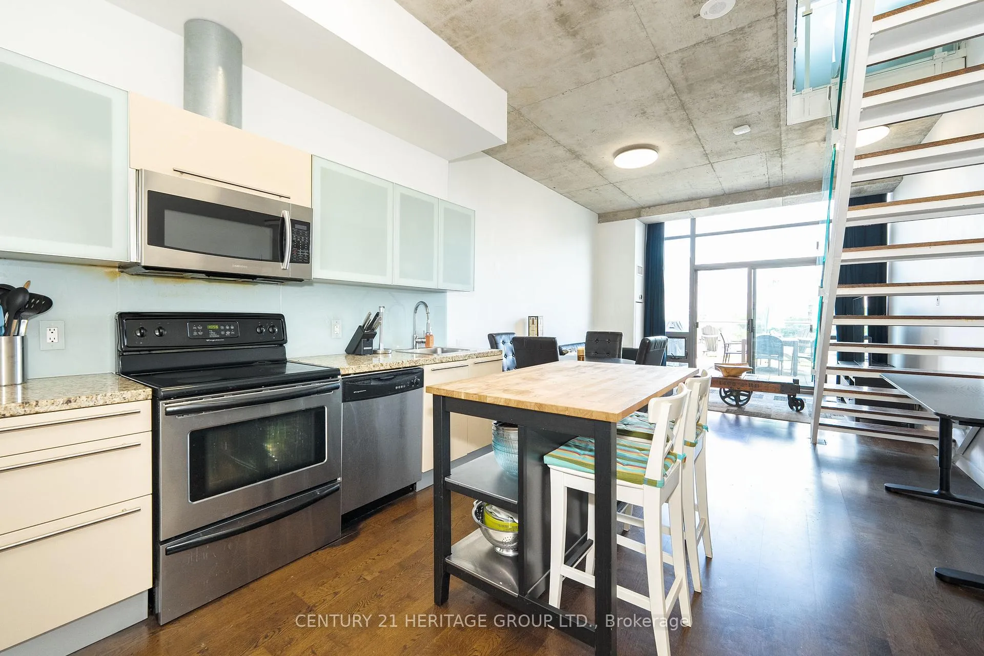 Photo 3 of Unit 607, 33 Mill Street, Toronto, Waterfront Communities — HOMEH