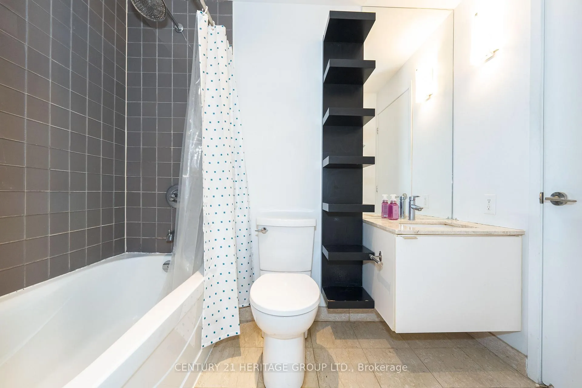 Photo 22 of Unit 607, 33 Mill Street, Toronto, Waterfront Communities — HOMEH