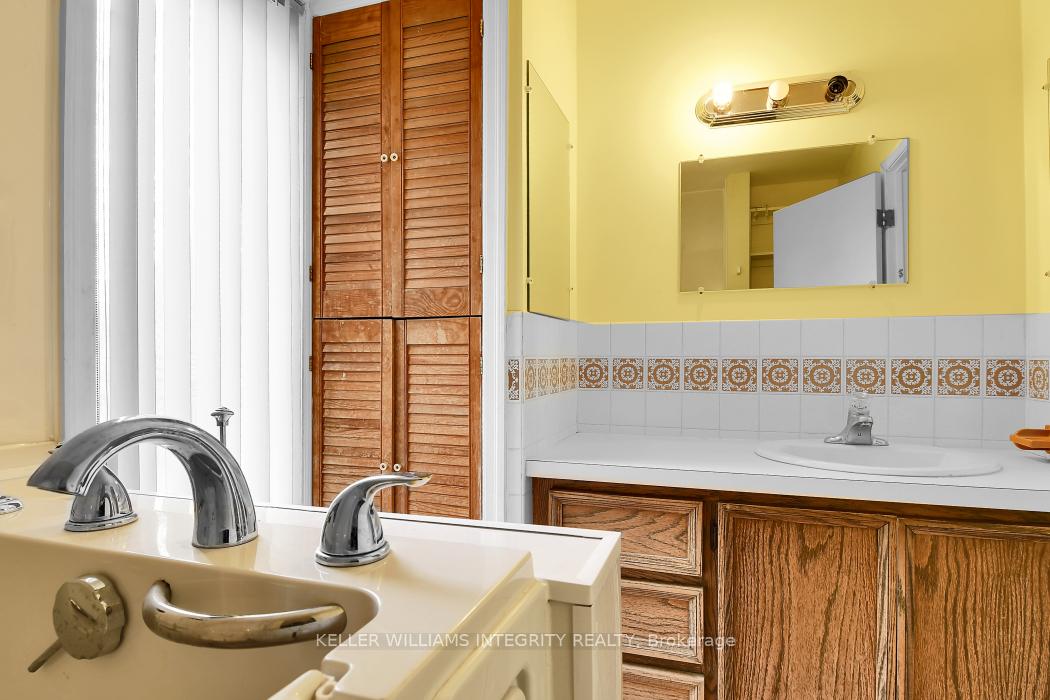 Photo 11 of 124 Swift Street, Ottawa, Dunrobin Shores — HOMEH