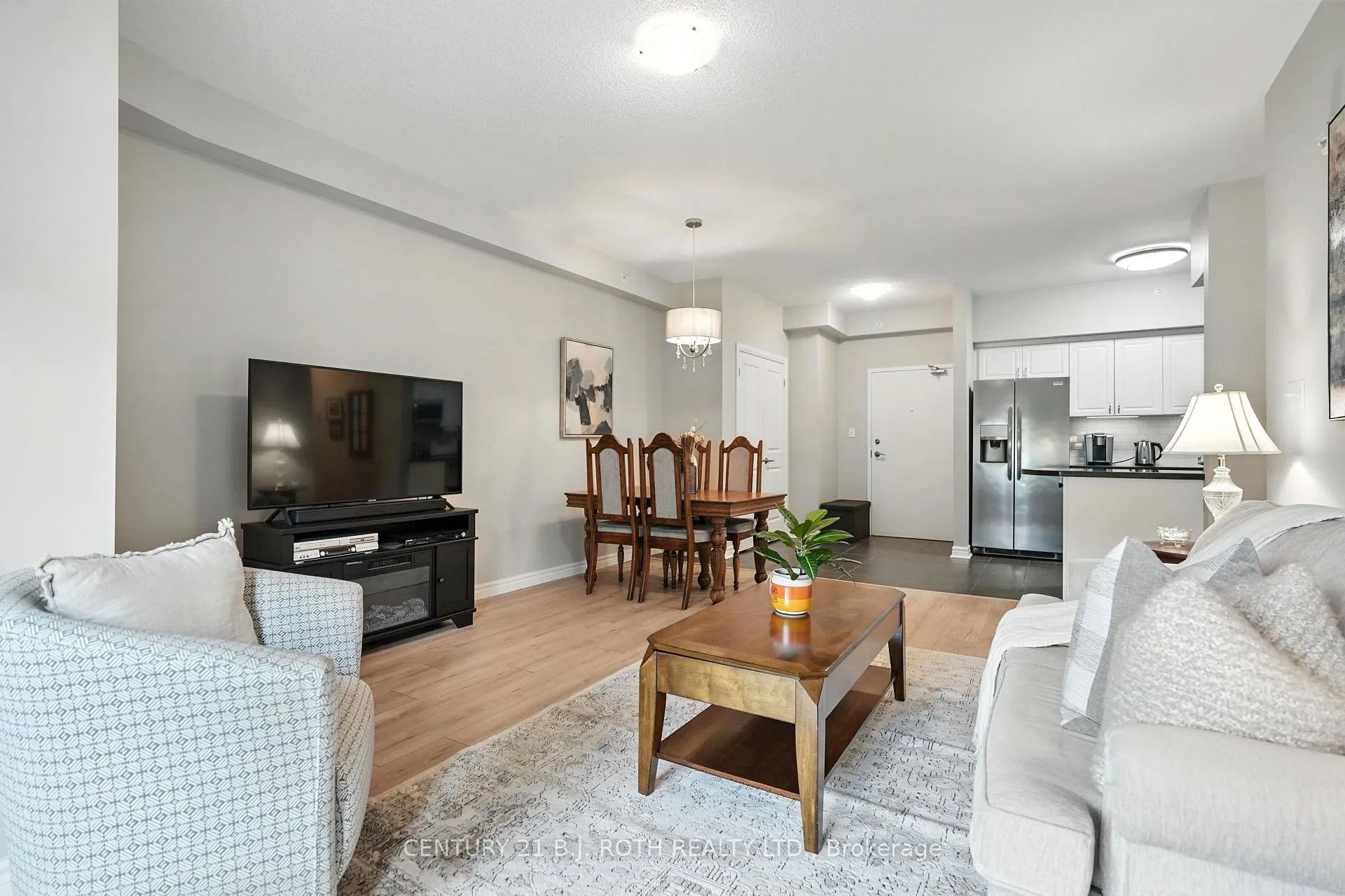 Photo 13 of Unit 112, 306 Essa Road, Barrie, 400 West — HOMEH
