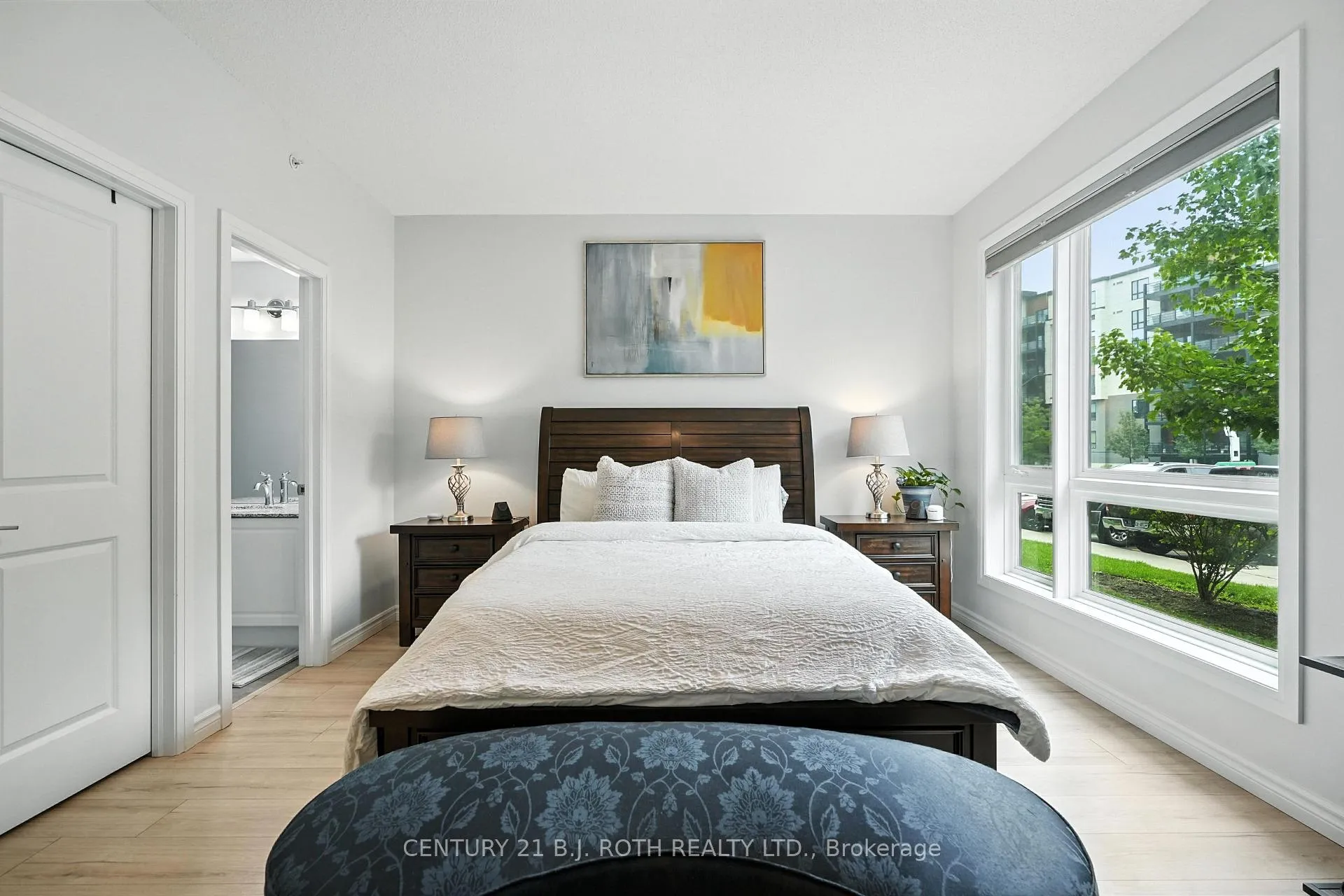 Photo 20 of Unit 112, 306 Essa Road, Barrie, 400 West — HOMEH