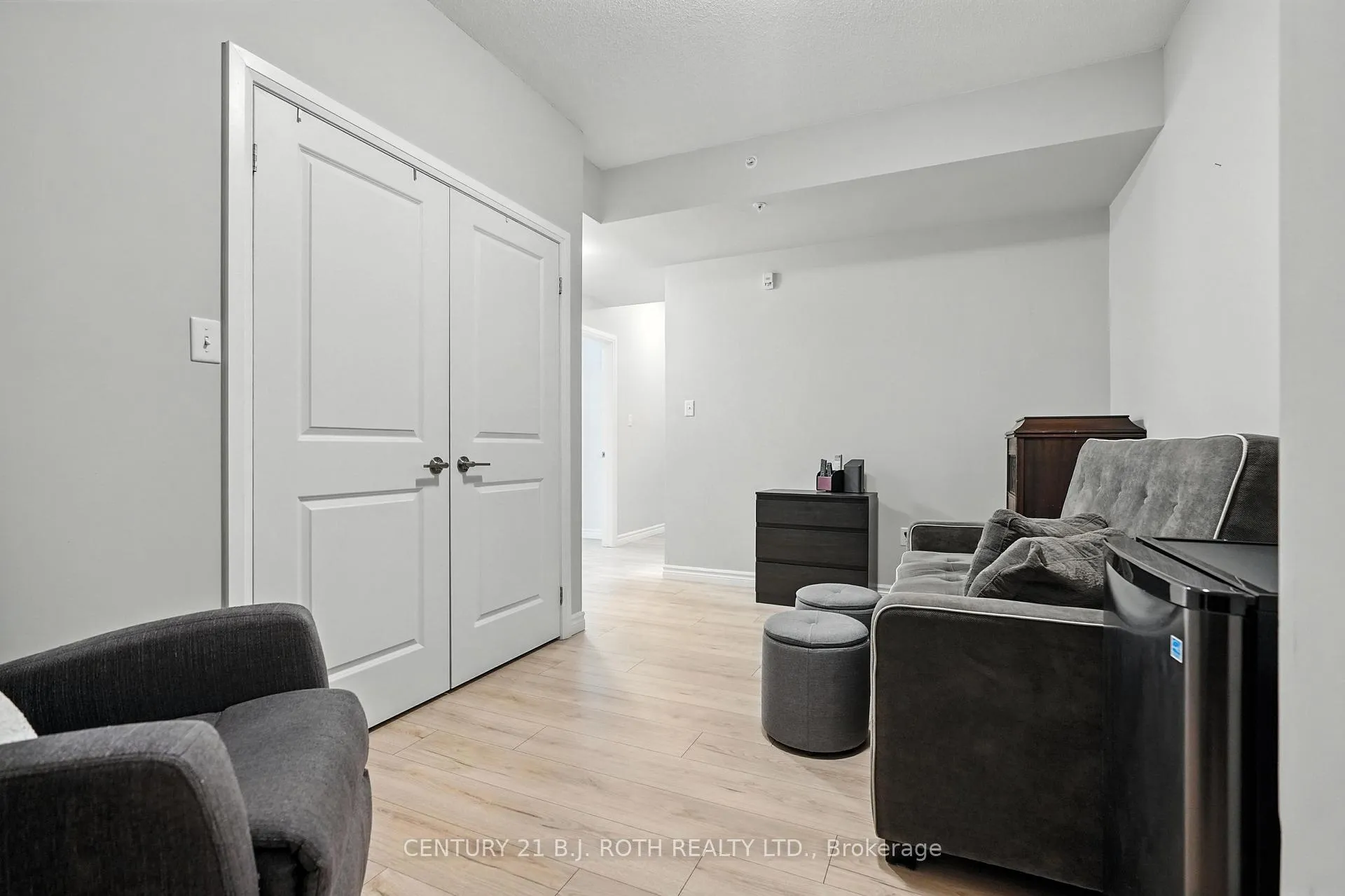 Photo 24 of Unit 112, 306 Essa Road, Barrie, 400 West — HOMEH