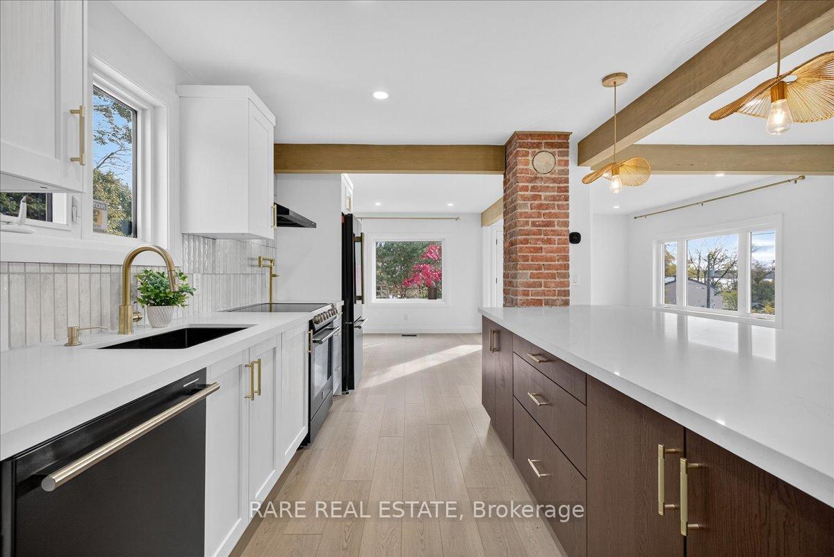 Photo 9 of 425 Codrington Street, Barrie, Codrington — HOMEH