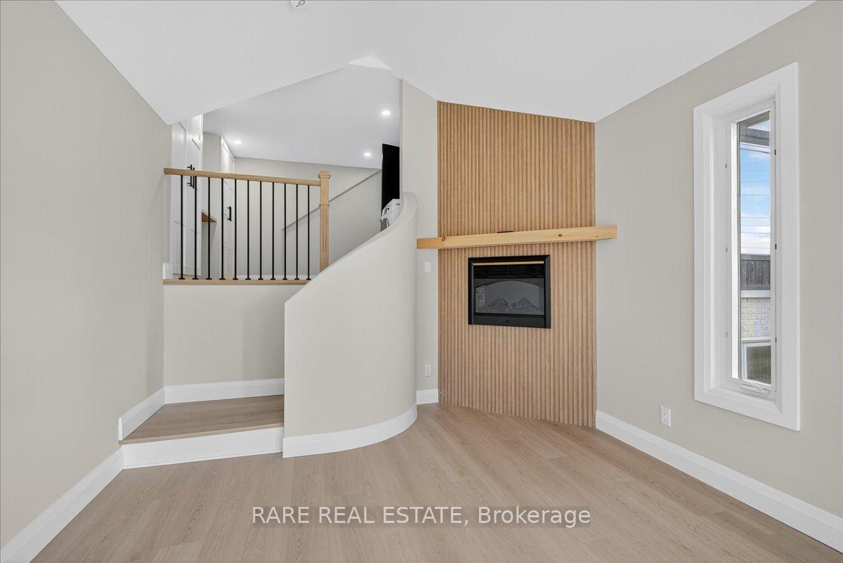 Photo 31 of 425 Codrington Street, Barrie, Codrington — HOMEH