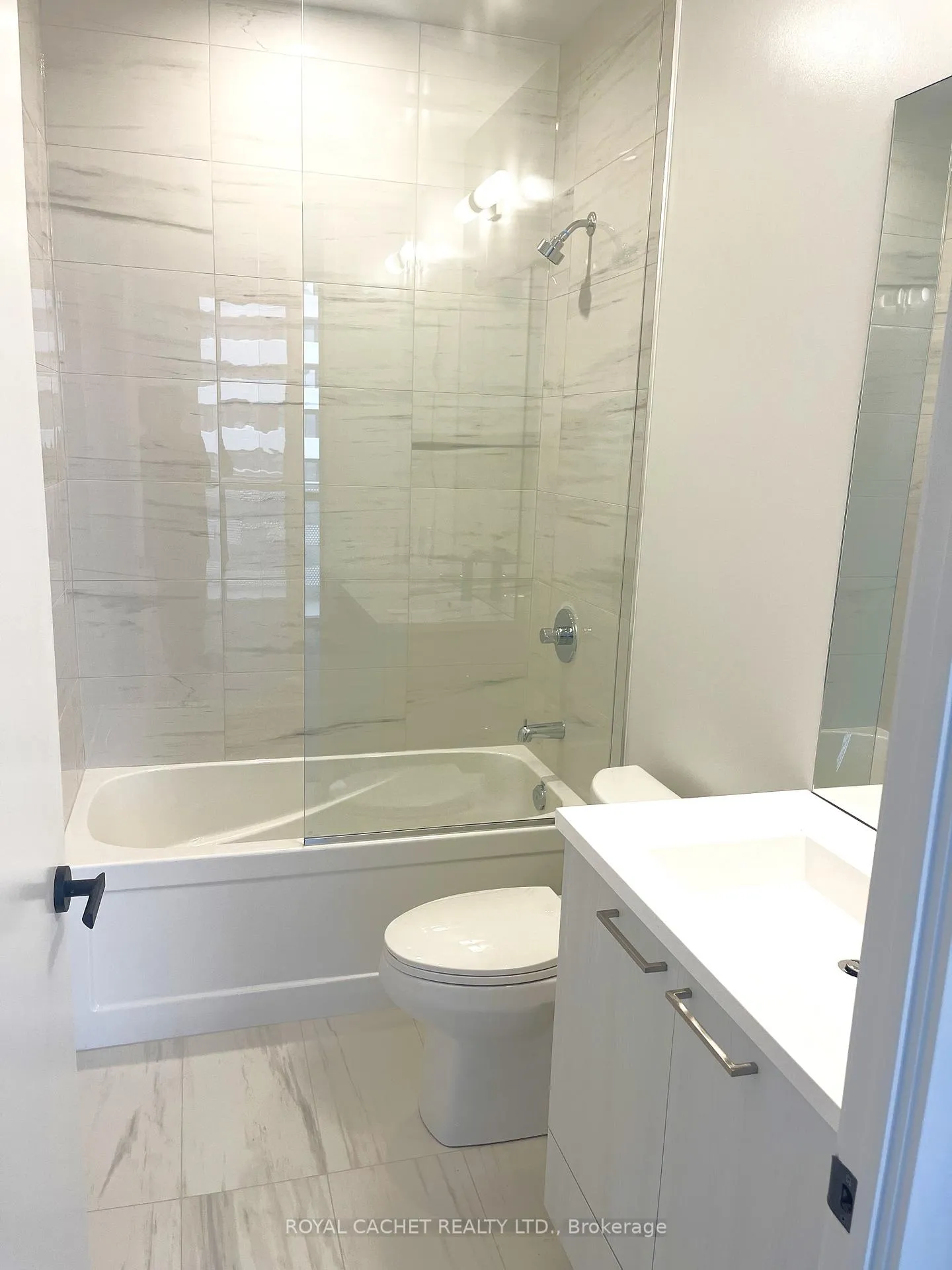 Photo 7 of Unit 2715, 225 Commerce Street, Vaughan, Vaughan Corporate Centre — HOMEH