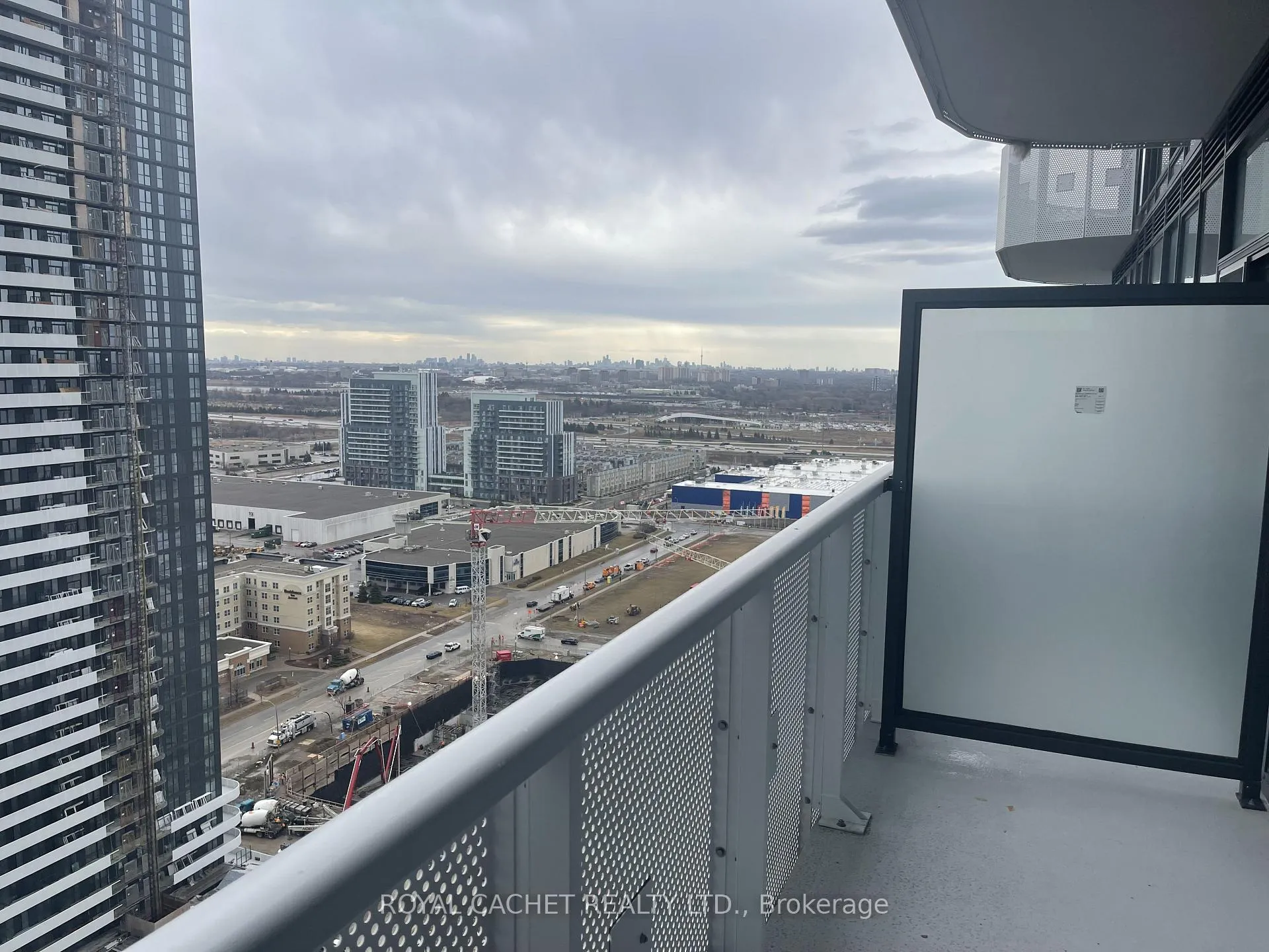 Photo 11 of Unit 2715, 225 Commerce Street, Vaughan, Vaughan Corporate Centre — HOMEH