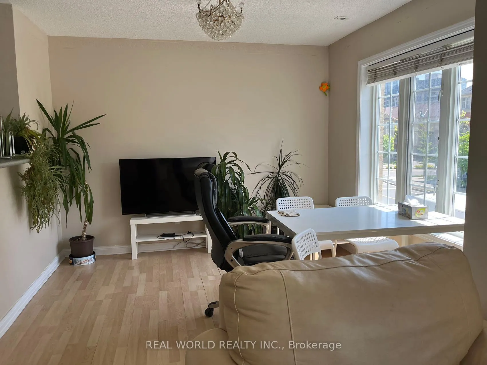 Photo 10 of Unit 13, 8 Cox Boulevard, Markham, Unionville — HOMEH