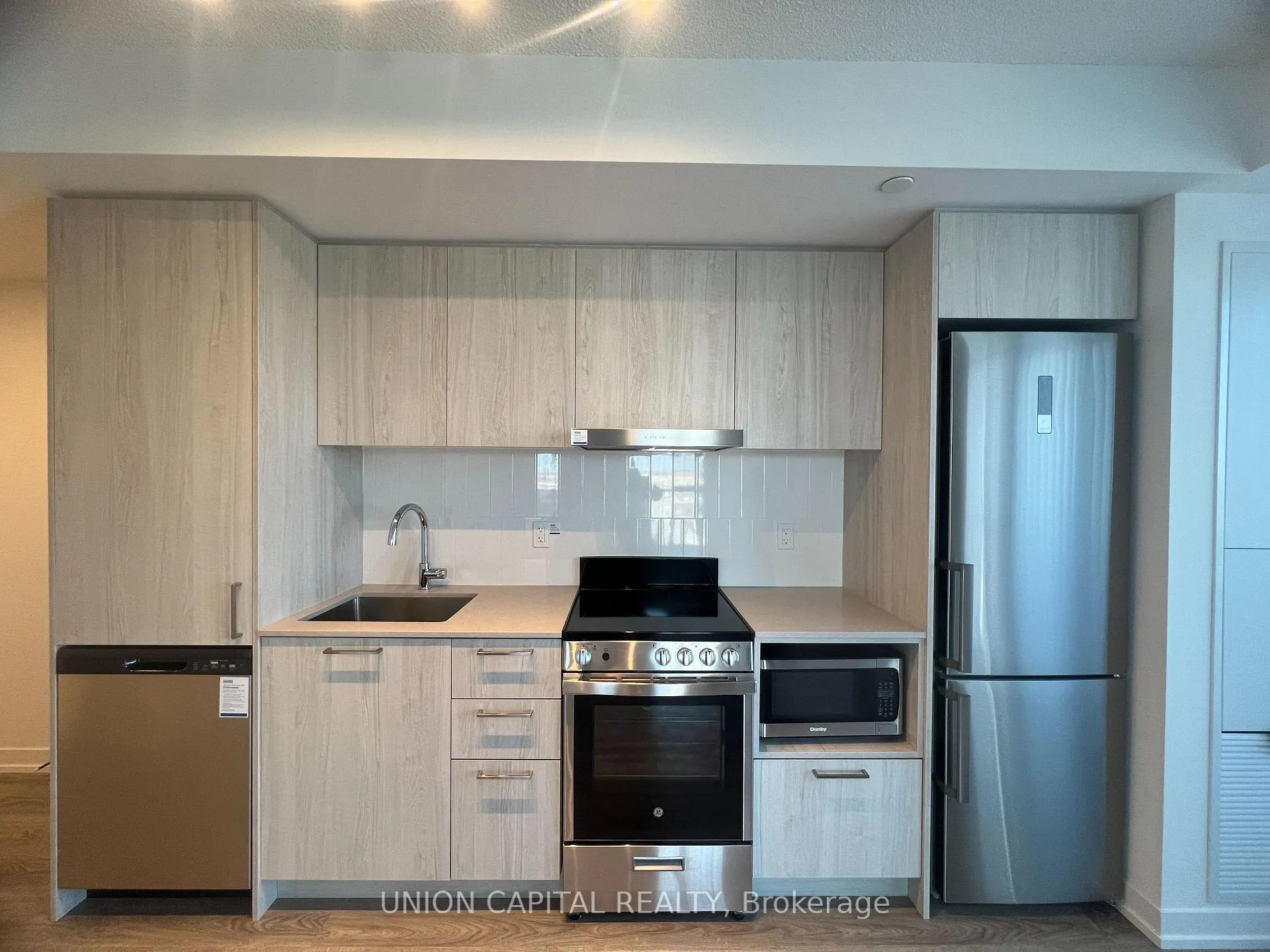 Photo 1 of Unit 1011, 195 Commerce Street, Vaughan, Concord — HOMEH