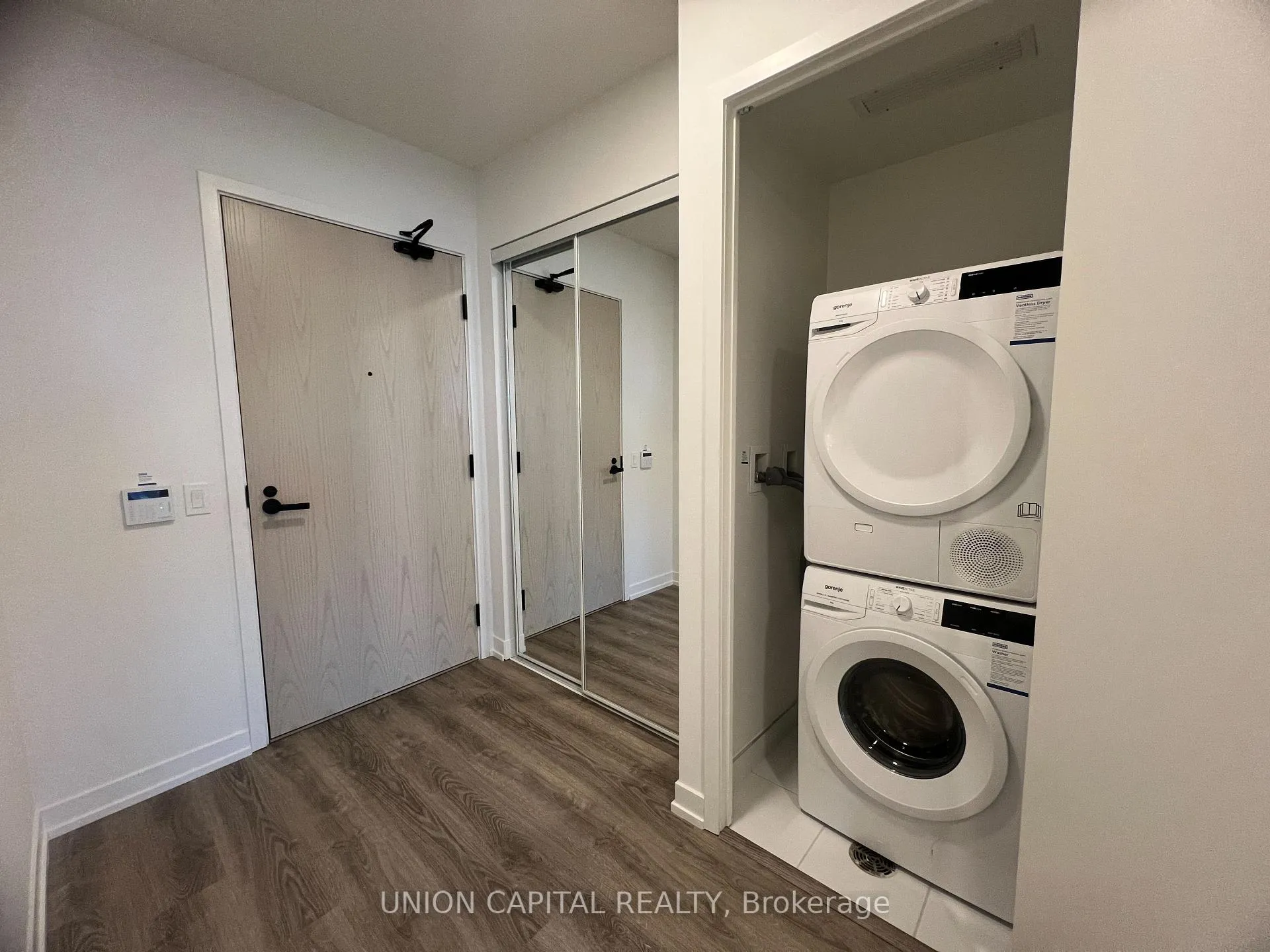 Photo 4 of Unit 1011, 195 Commerce Street, Vaughan, Concord — HOMEH