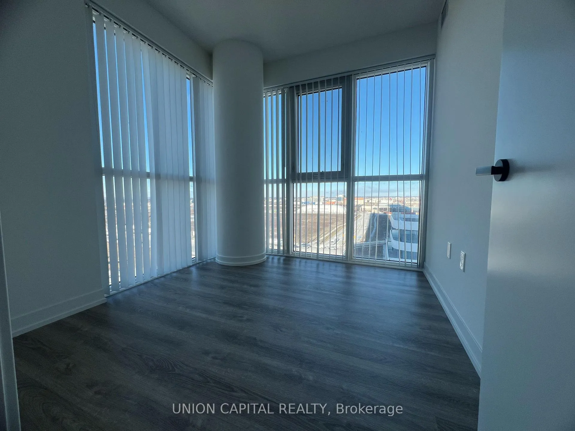 Photo 7 of Unit 1011, 195 Commerce Street, Vaughan, Concord — HOMEH