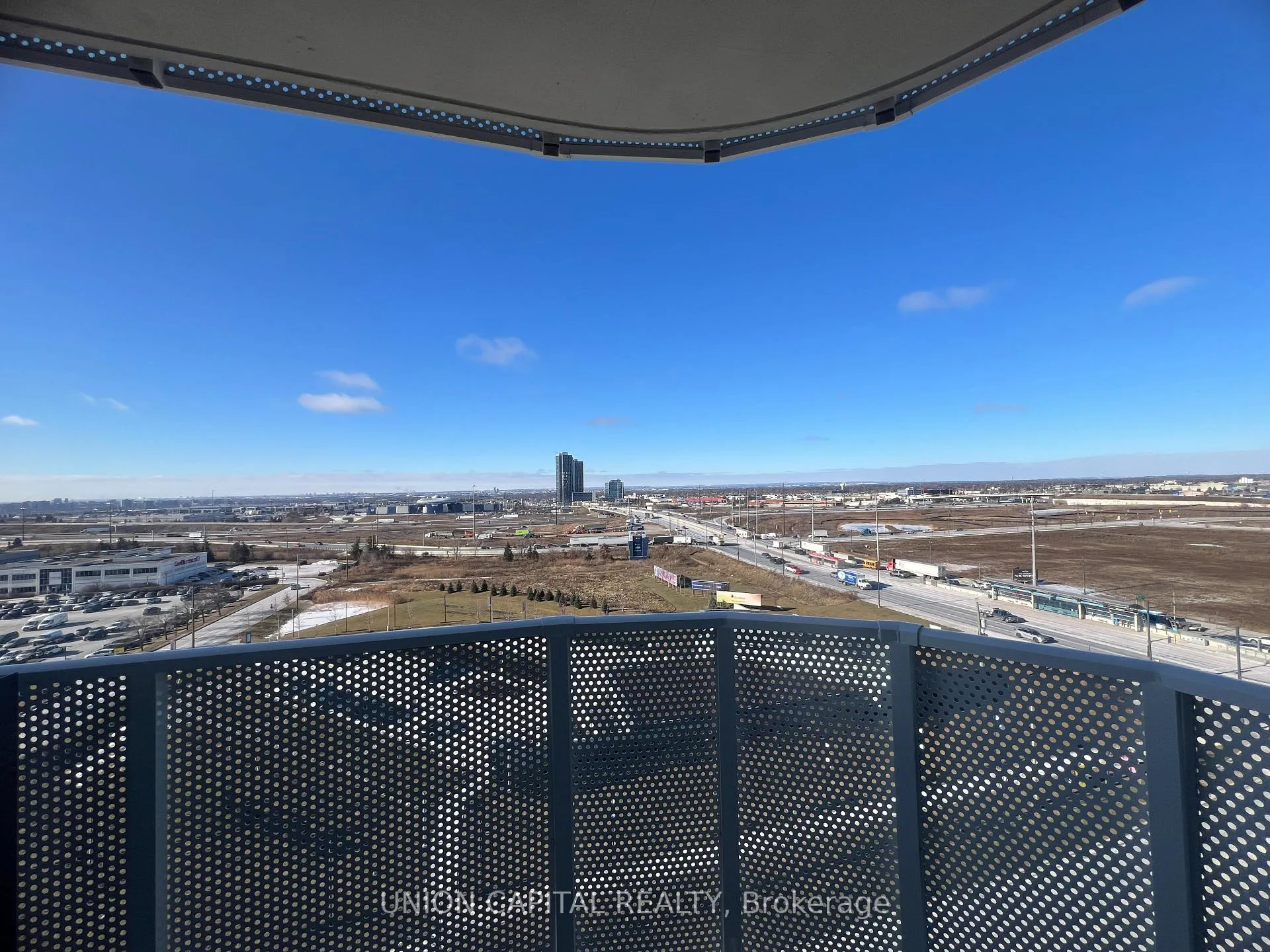 Photo 9 of Unit 1011, 195 Commerce Street, Vaughan, Concord — HOMEH