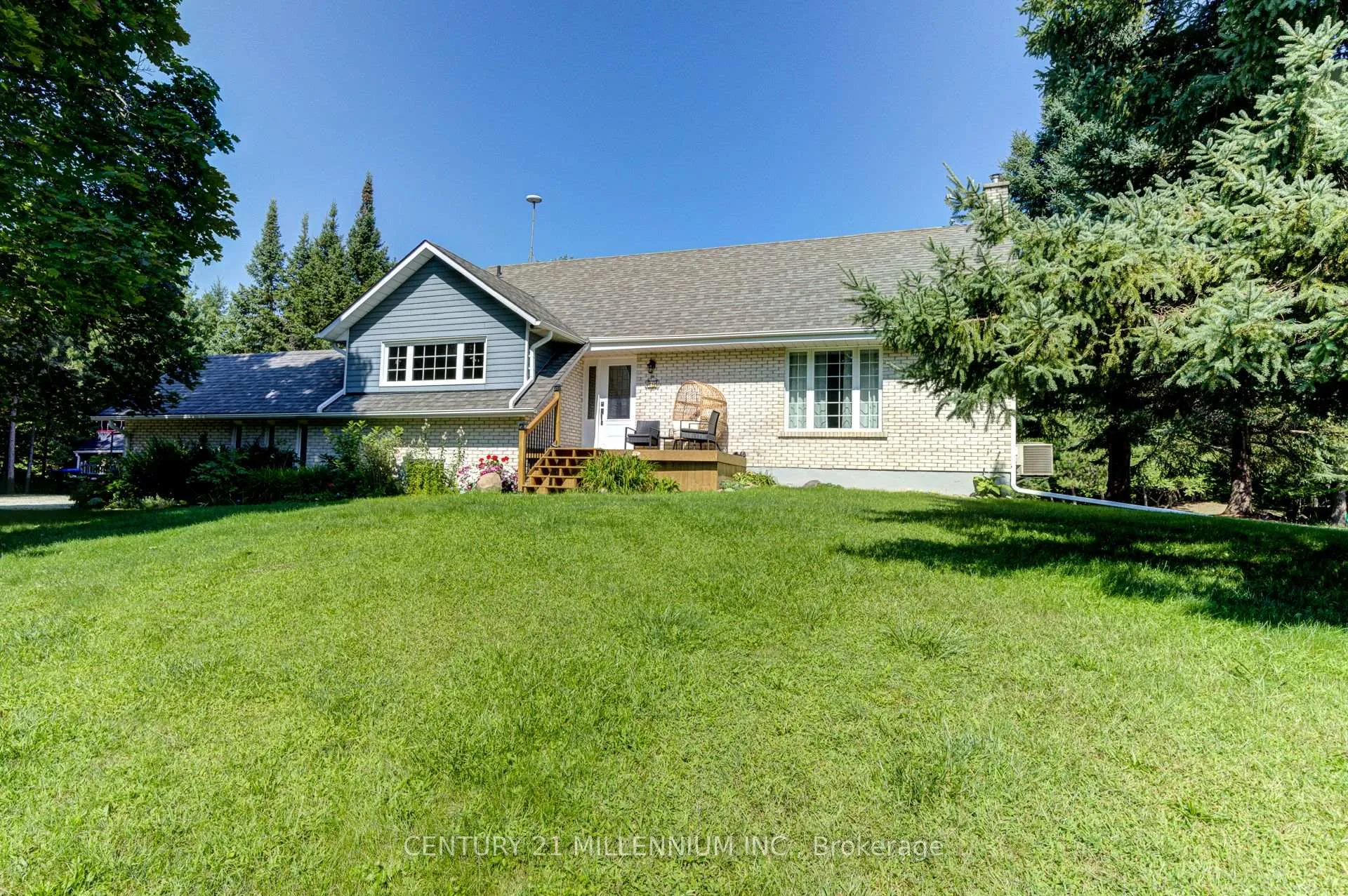 Front of 19 Gallowood Trail