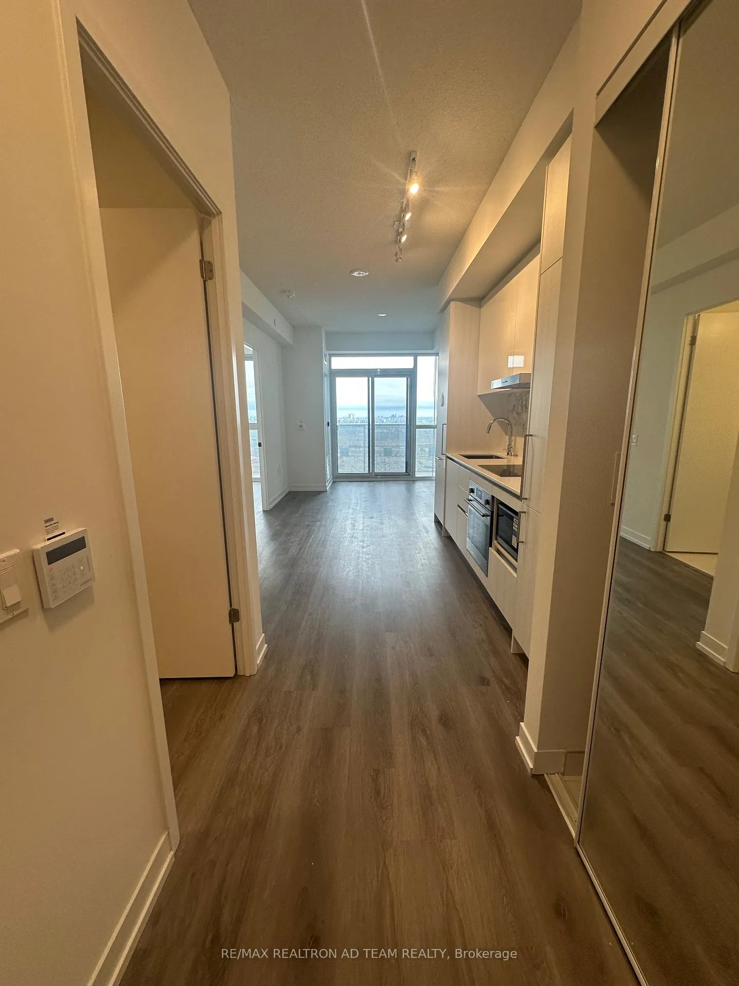 Photo 2 of Unit 2503, 225 Commernce Street, Vaughan, Vaughan Corporate Centre — HOMEH