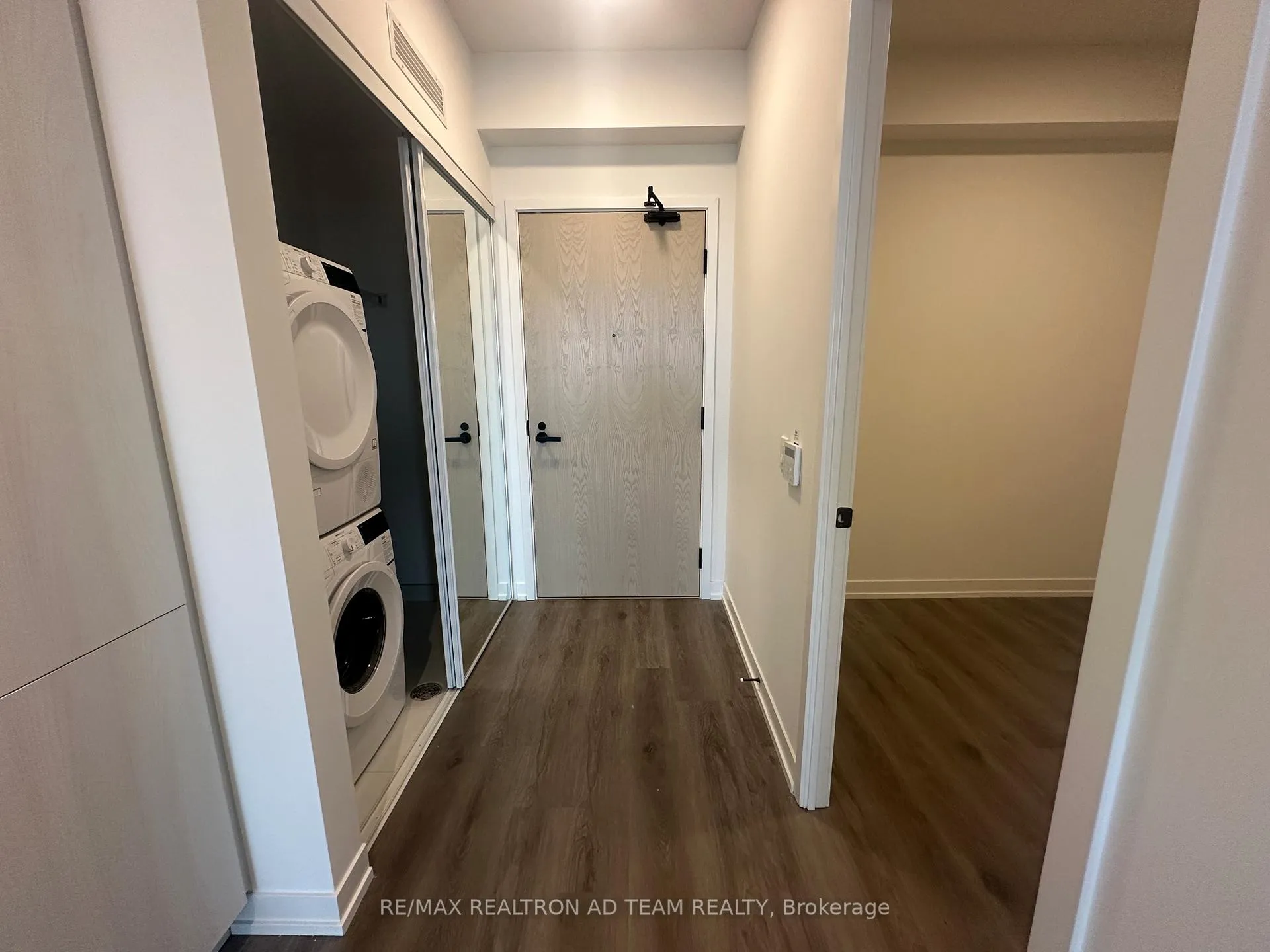 Photo 3 of Unit 2503, 225 Commernce Street, Vaughan, Vaughan Corporate Centre — HOMEH
