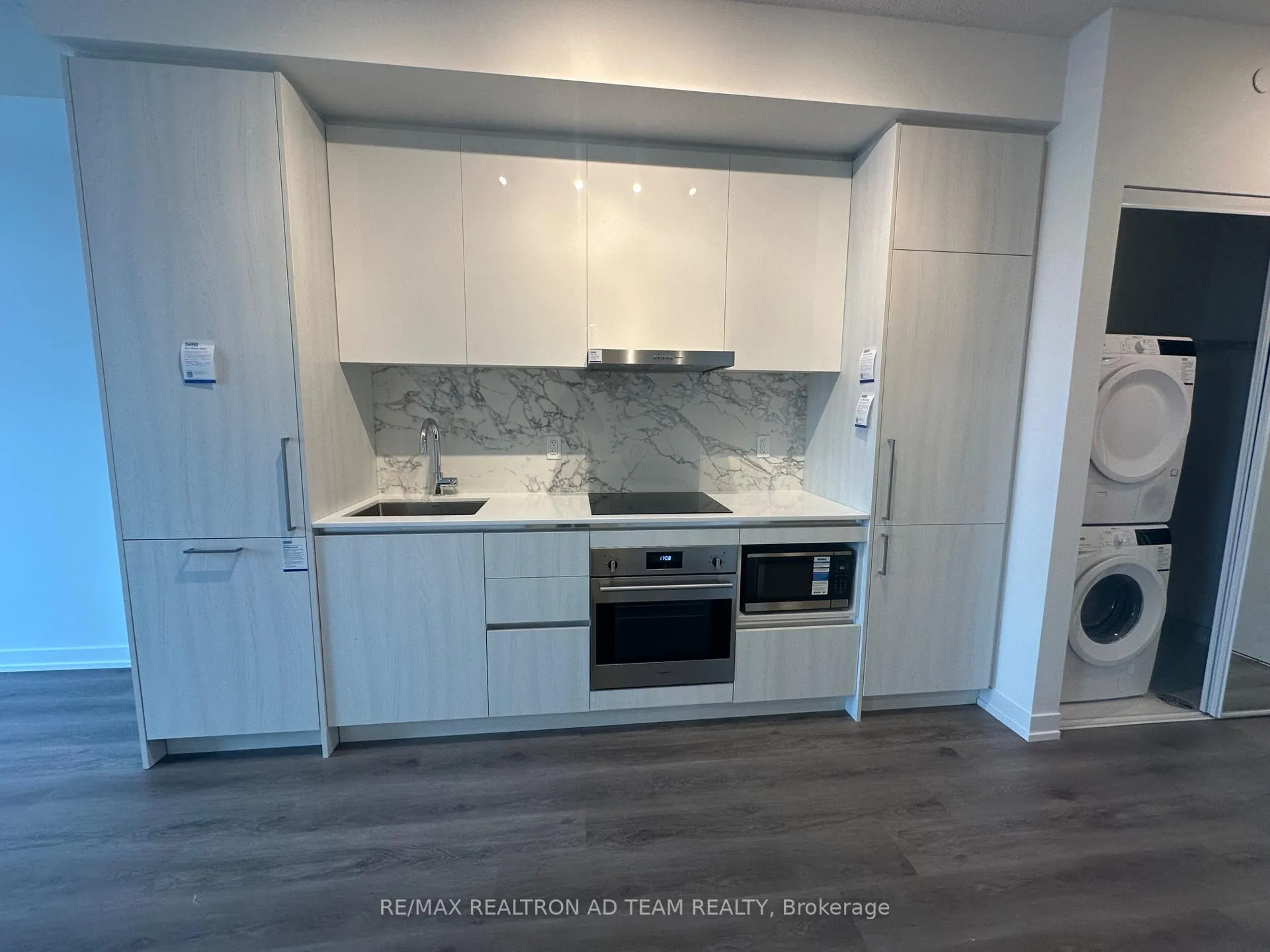 Photo 10 of Unit 2503, 225 Commernce Street, Vaughan, Vaughan Corporate Centre — HOMEH