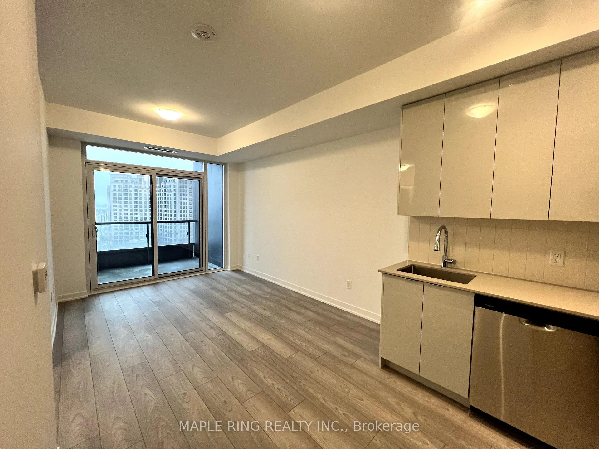 Photo 2 of Unit 925, 498 Caldari Road, Vaughan, Concord — HOMEH