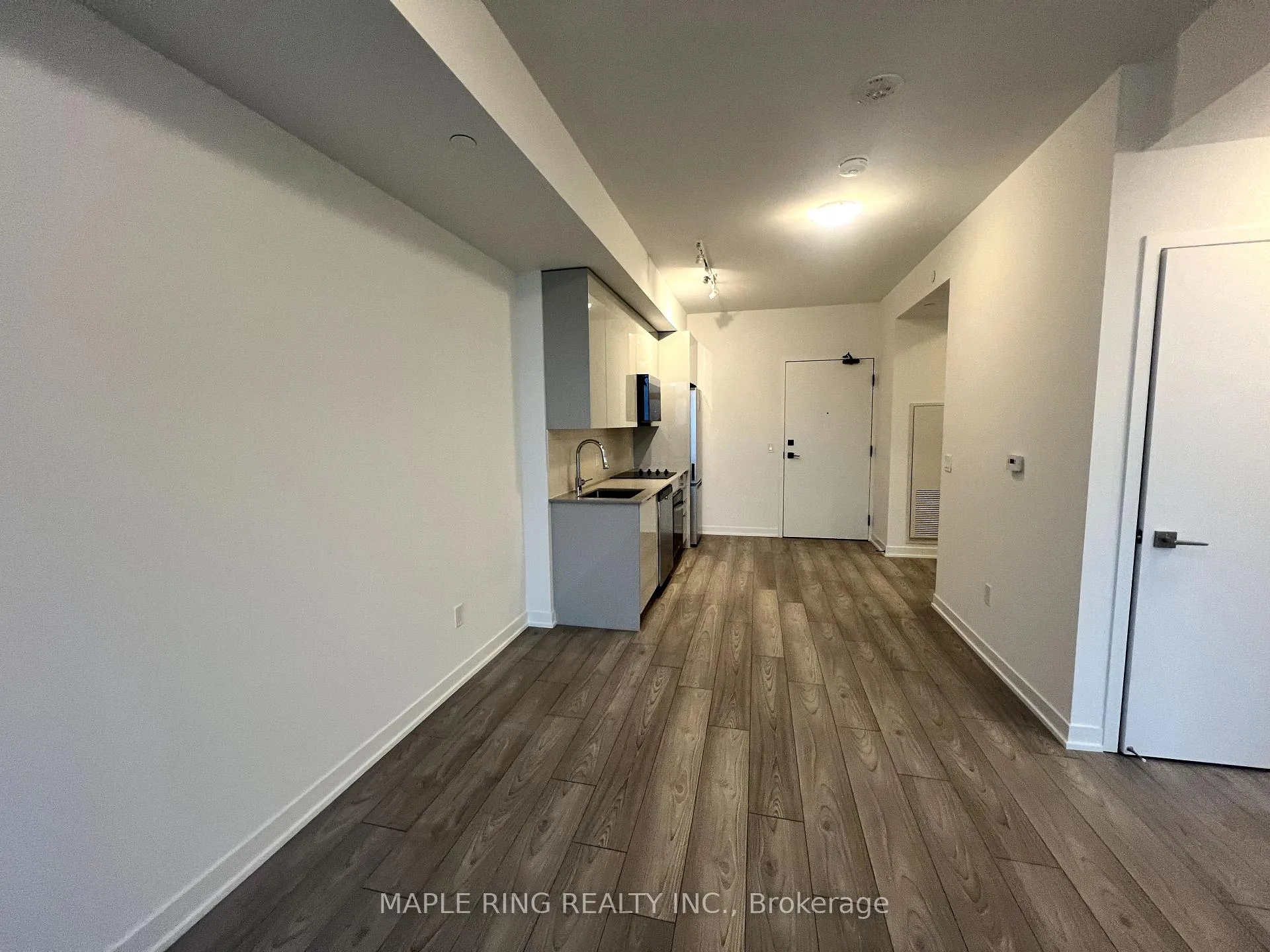Photo 5 of Unit 925, 498 Caldari Road, Vaughan, Concord — HOMEH
