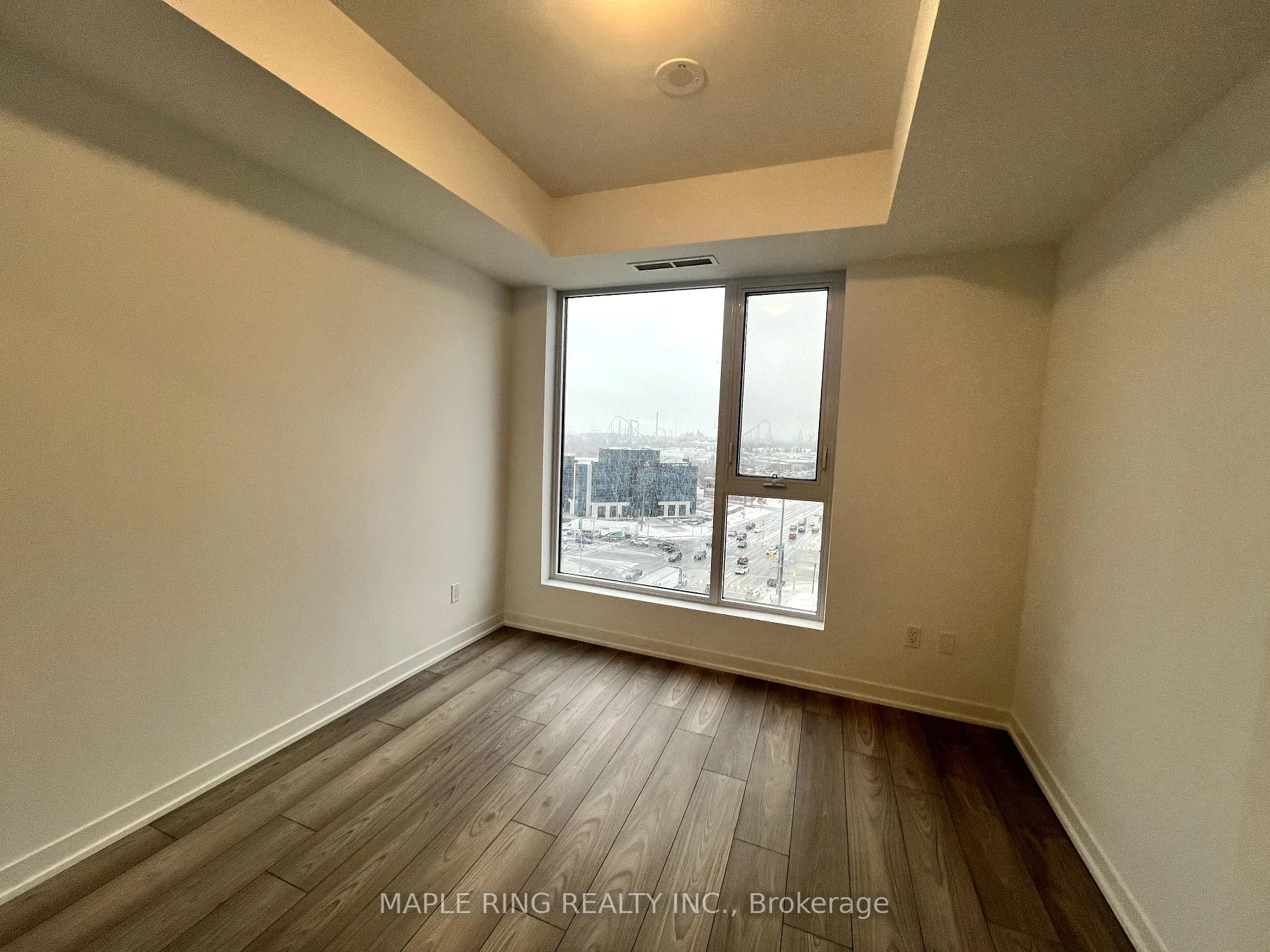 Photo 6 of Unit 925, 498 Caldari Road, Vaughan, Concord — HOMEH
