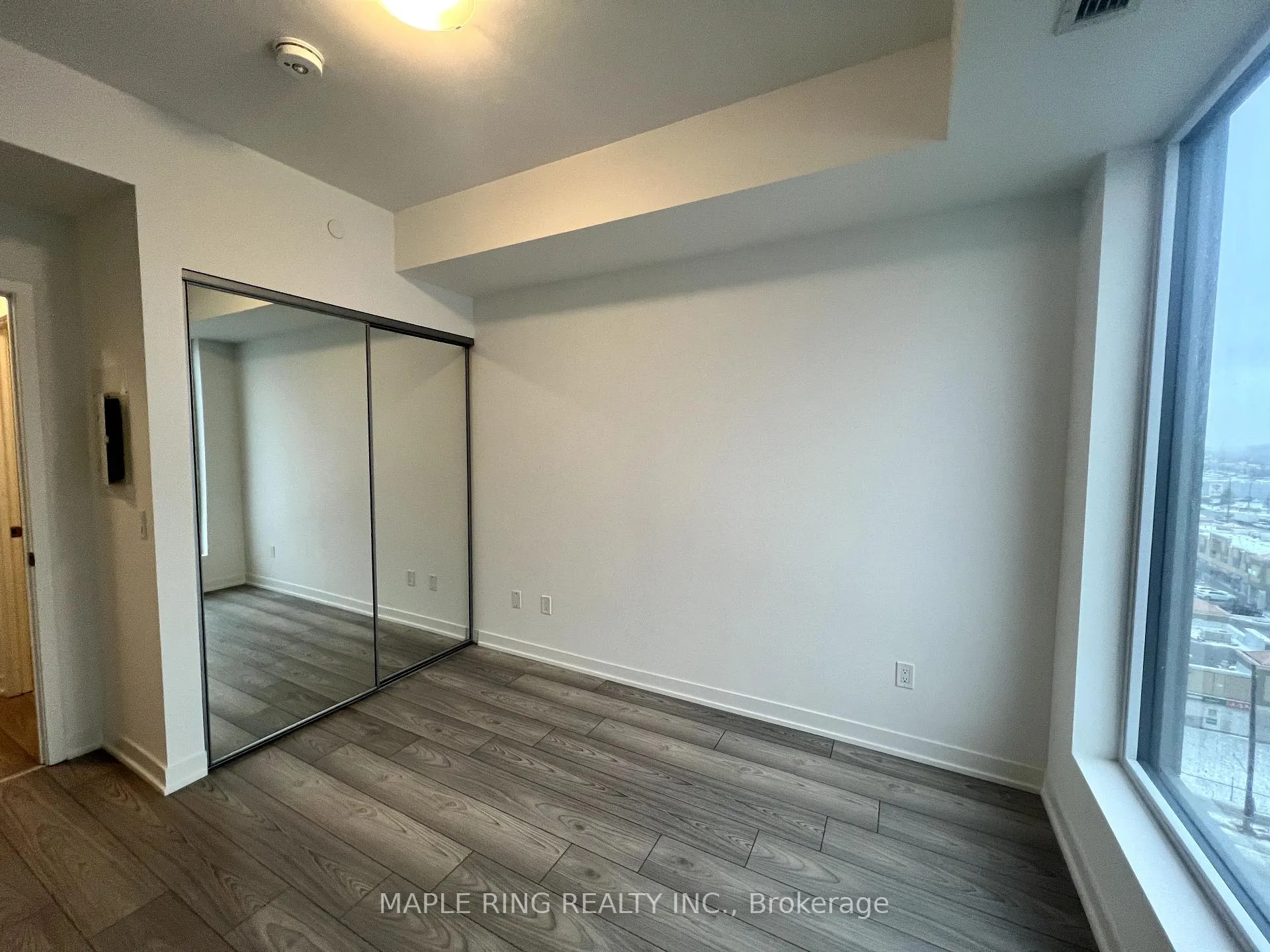 Photo 7 of Unit 925, 498 Caldari Road, Vaughan, Concord — HOMEH