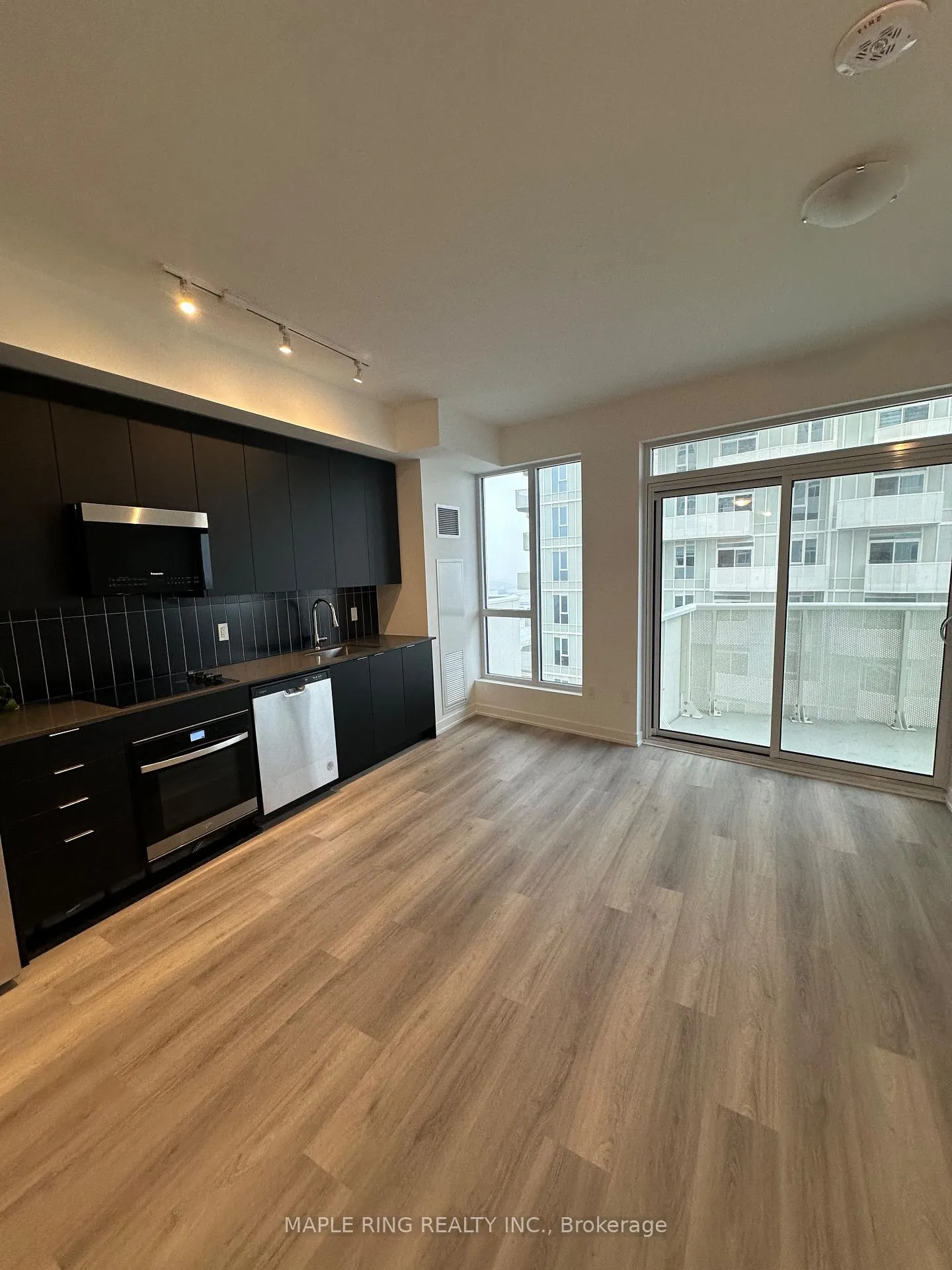 Photo 1 of Unit 1823, 498 Caldari Road, Vaughan, Concord — HOMEH