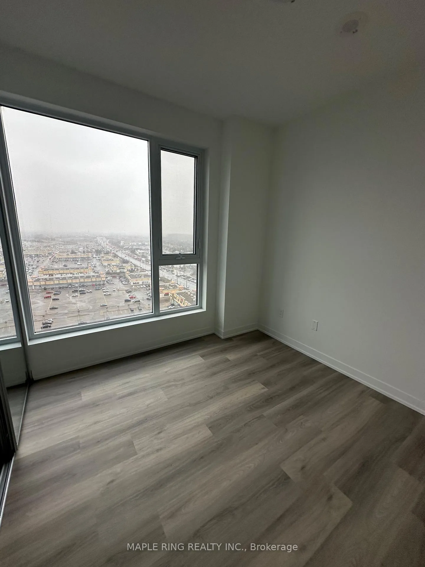 Photo 5 of Unit 1823, 498 Caldari Road, Vaughan, Concord — HOMEH