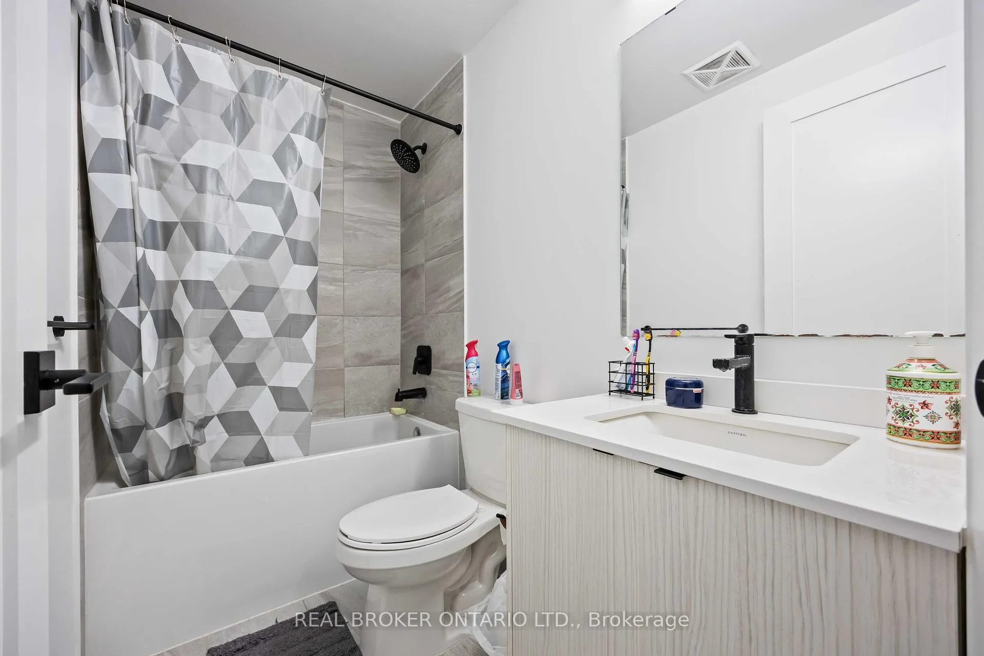 Photo 17 of Unit 705, 2369 Danforth Avenue, Toronto, East End-Danforth — HOMEH