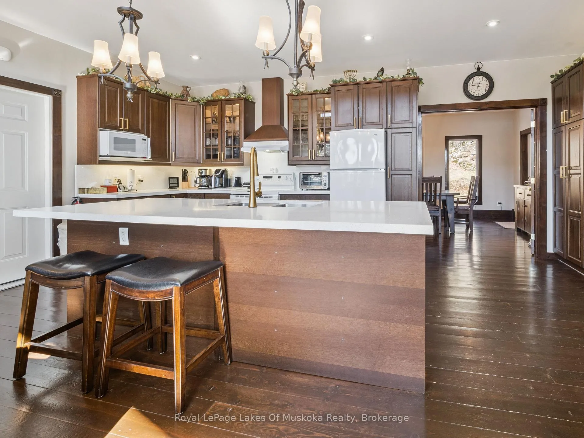 Photo 10 of 1441 Cedar Lane, Bracebridge, Macaulay — HOMEH