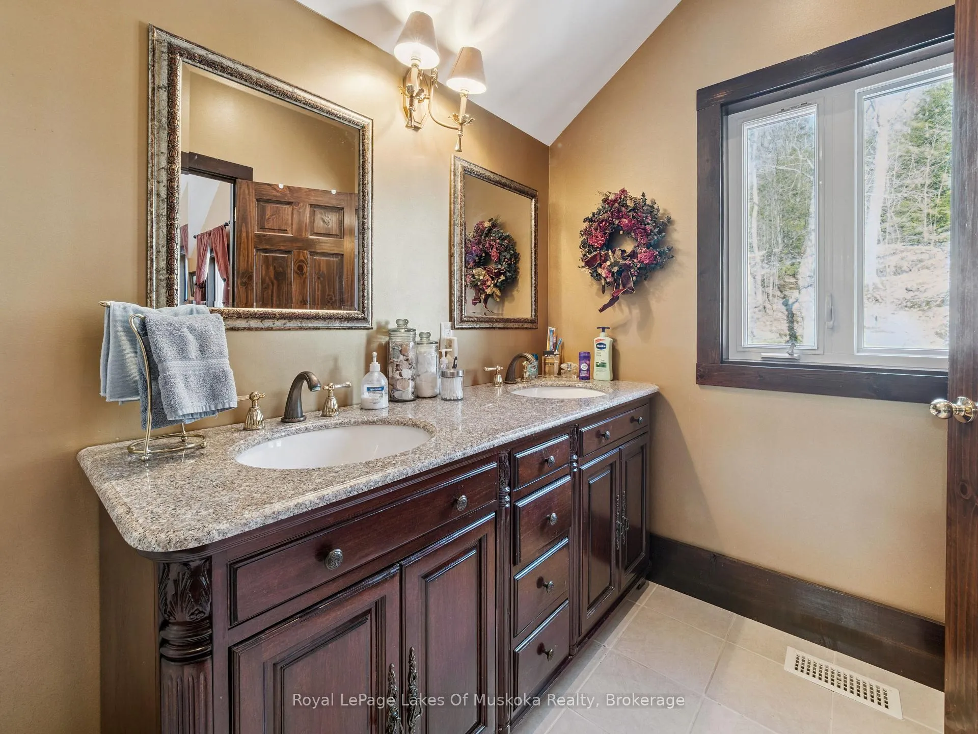 Photo 19 of 1441 Cedar Lane, Bracebridge, Macaulay — HOMEH
