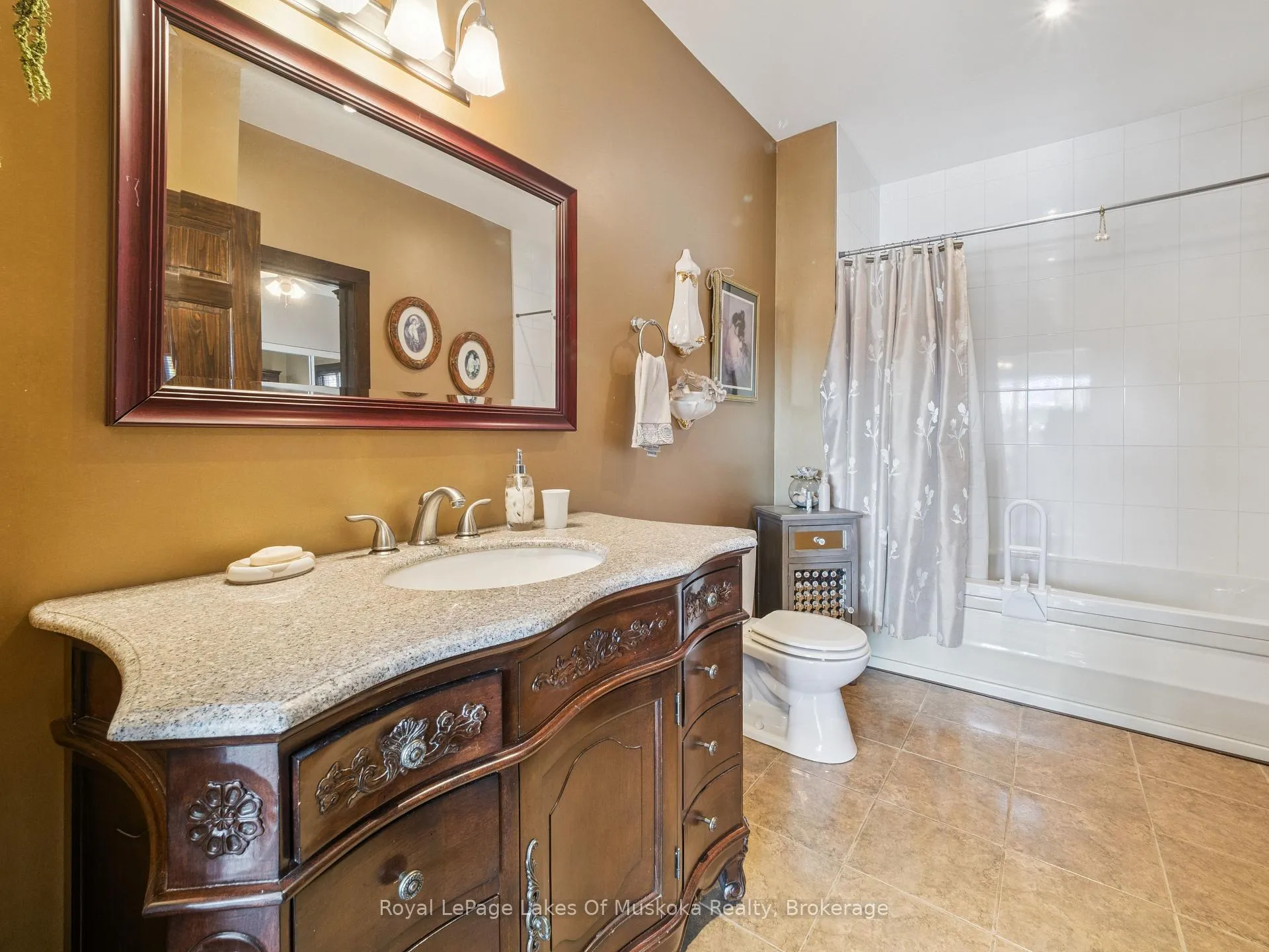Photo 36 of 1441 Cedar Lane, Bracebridge, Macaulay — HOMEH