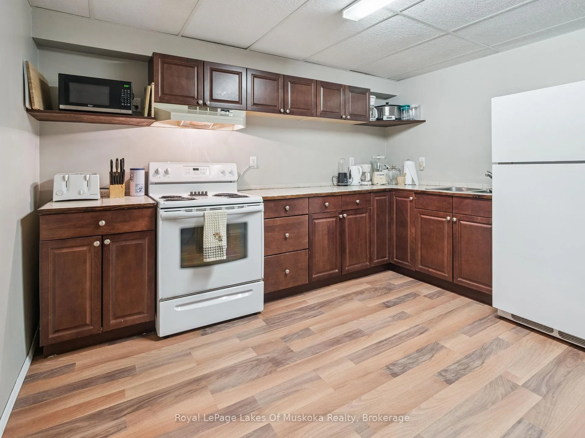 Photo 43 of 1441 Cedar Lane, Bracebridge, Macaulay — HOMEH