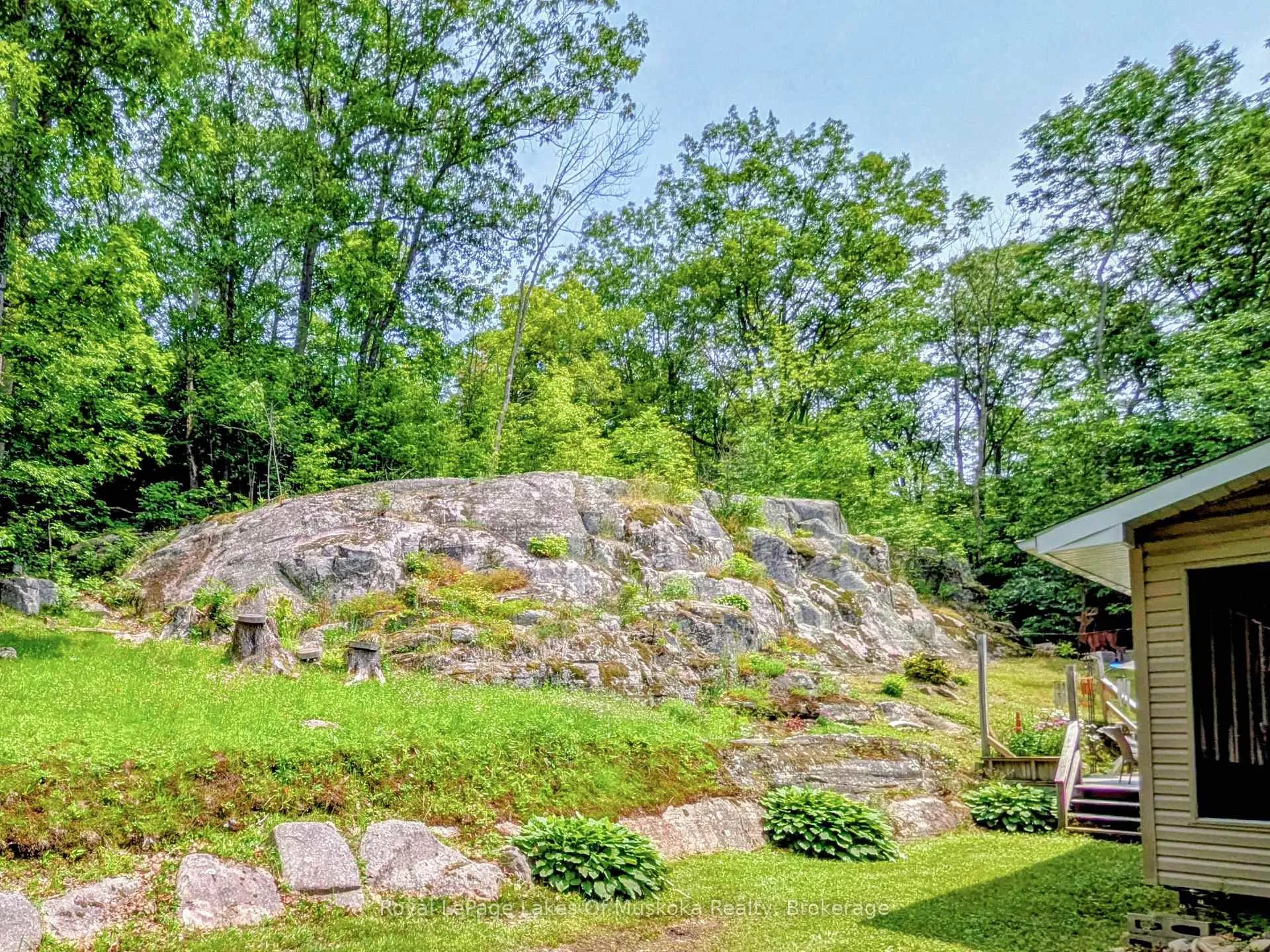 Photo 3 of 1441 Cedar Lane, Bracebridge, Macaulay — HOMEH