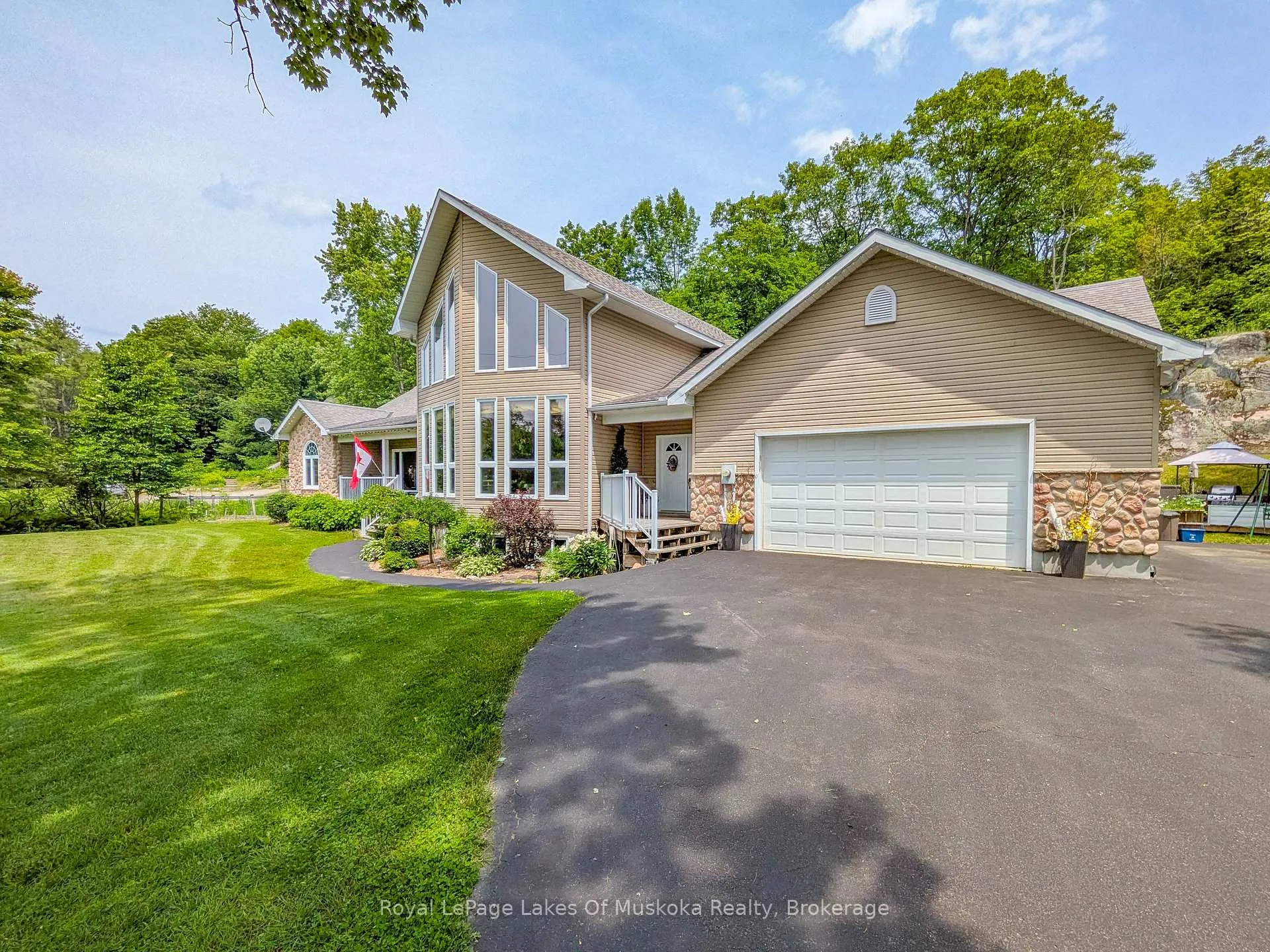 Photo 5 of 1441 Cedar Lane, Bracebridge, Macaulay — HOMEH