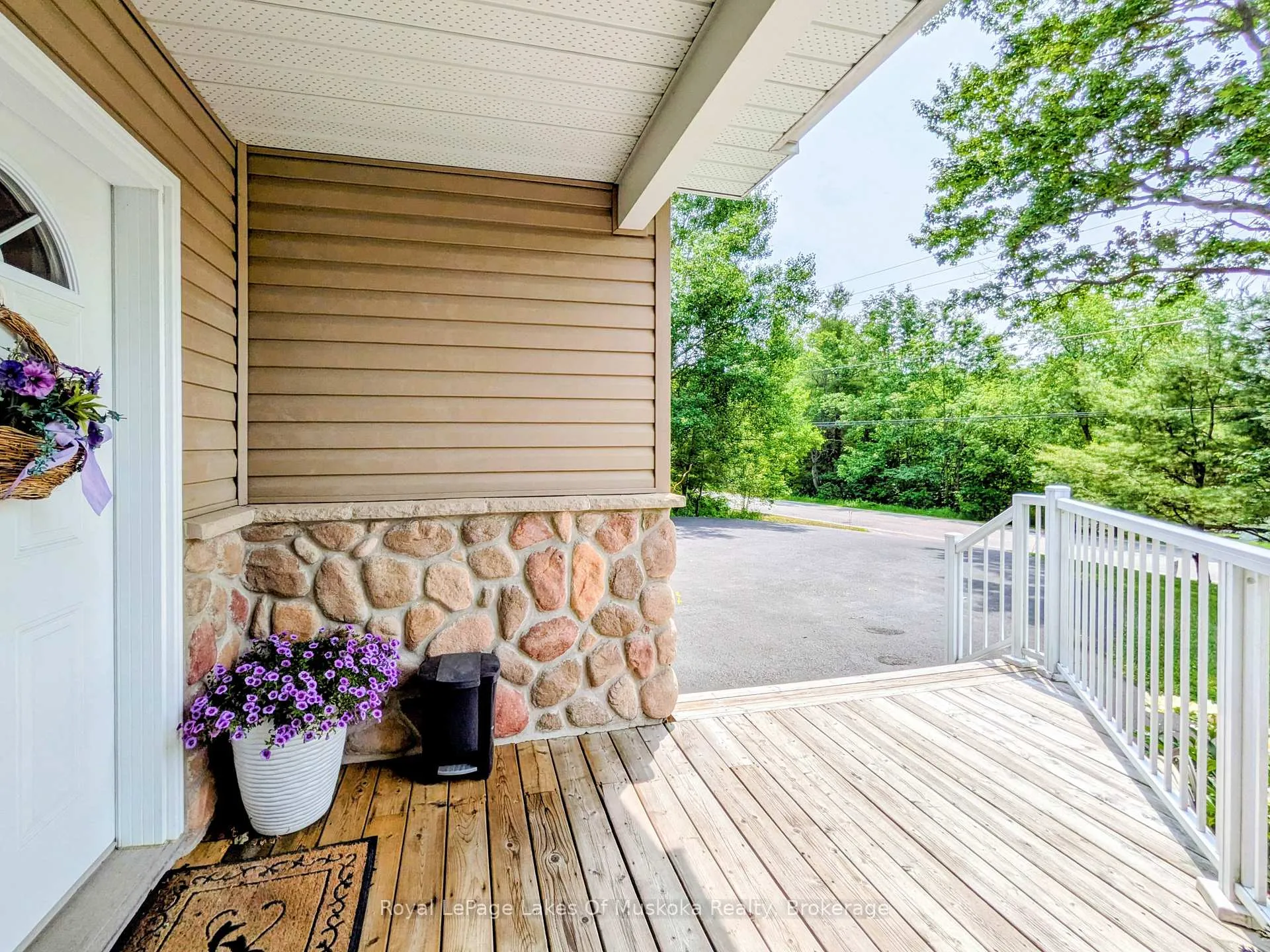 Photo 6 of 1441 Cedar Lane, Bracebridge, Macaulay — HOMEH