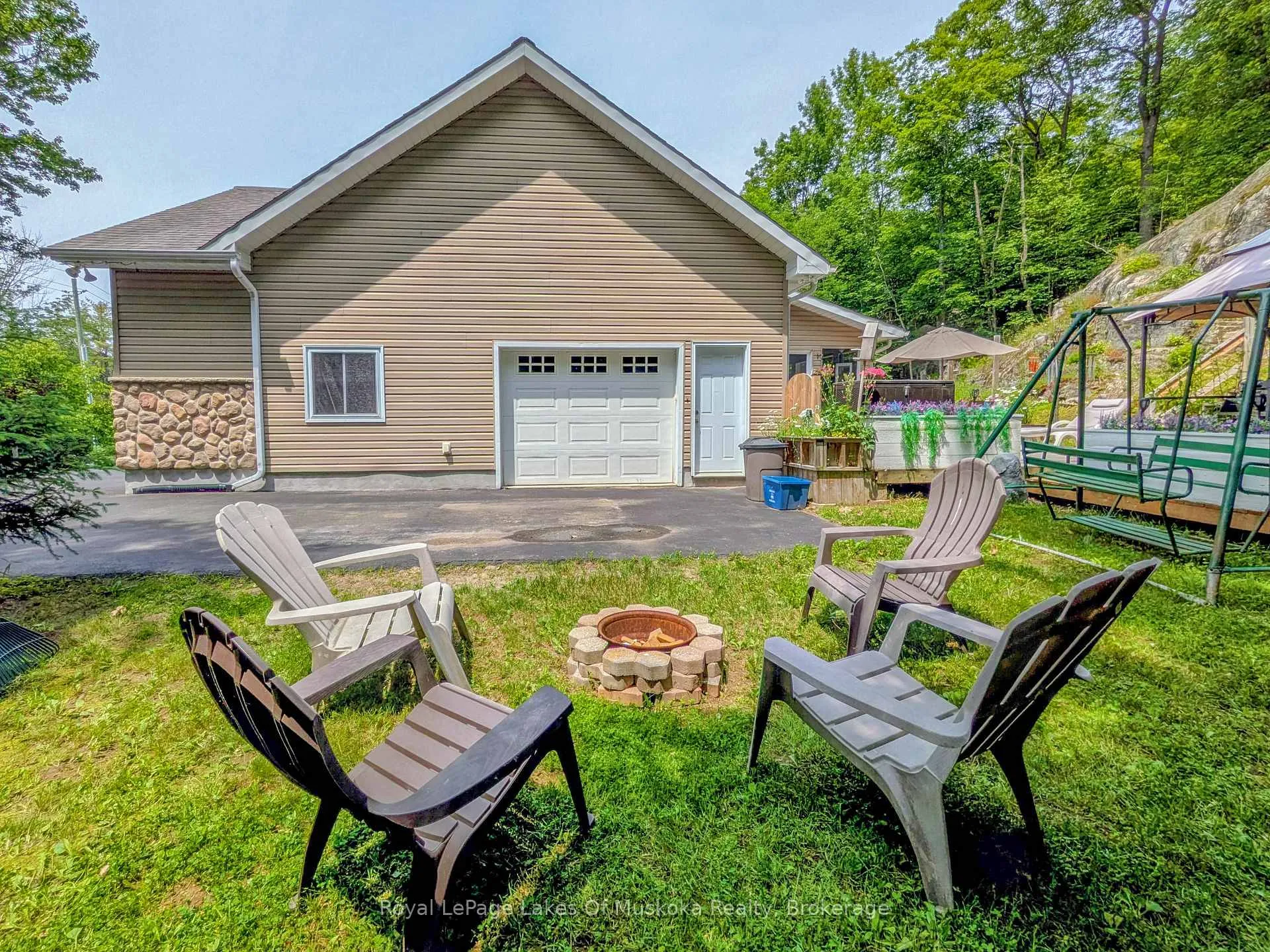 Photo 38 of 1441 Cedar Lane, Bracebridge, Macaulay — HOMEH
