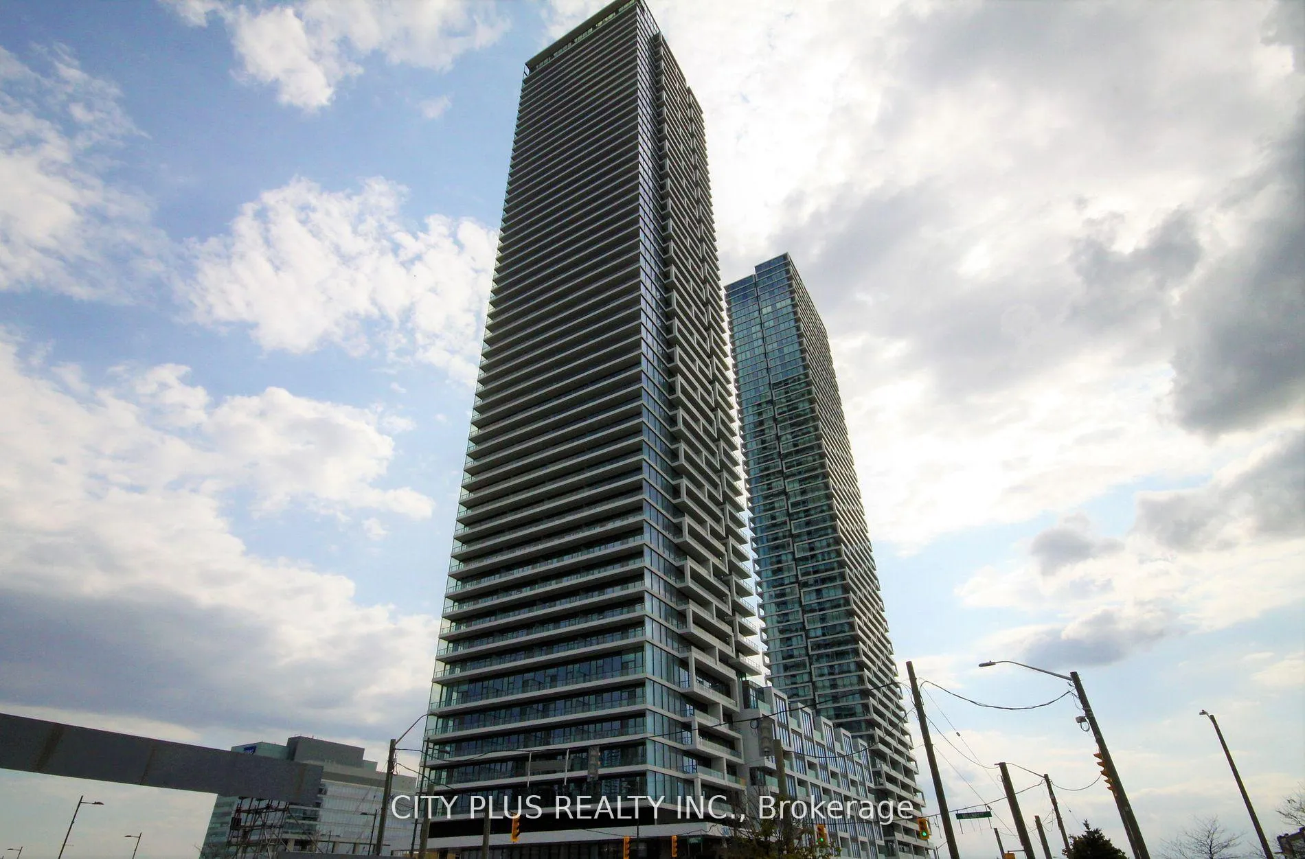Front of Unit 1011, 950 Portage Parkway